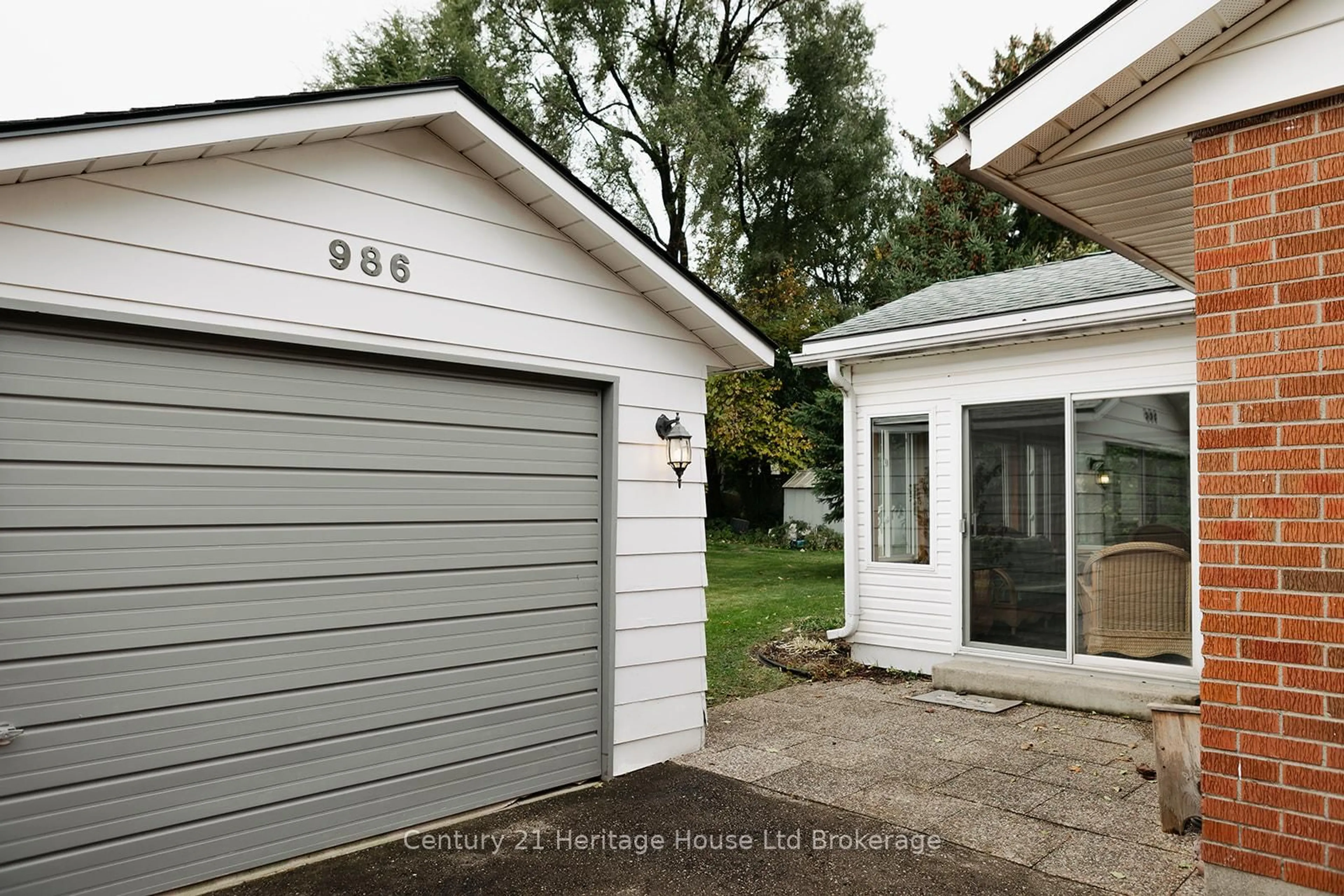 Unknown for 986 Braeside St, Woodstock Ontario N4S 4T4