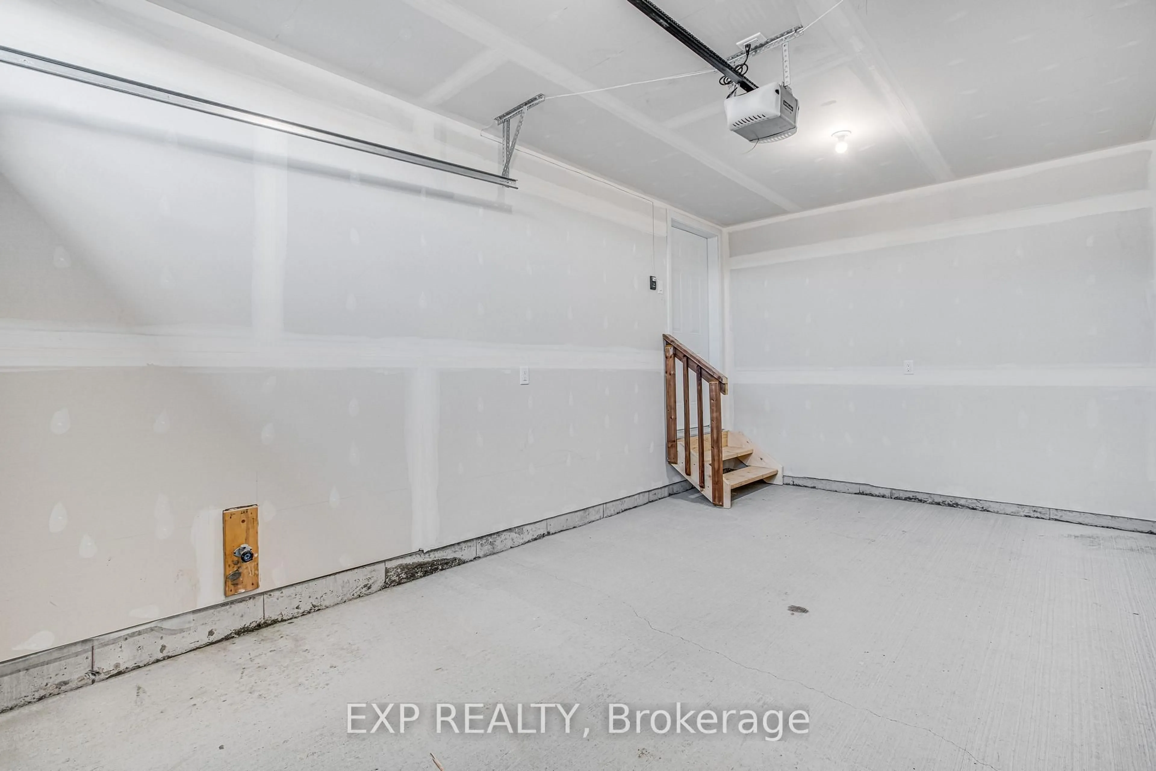 Indoor garage for 114 Lorie St, The Nation Ontario K0A 2M0