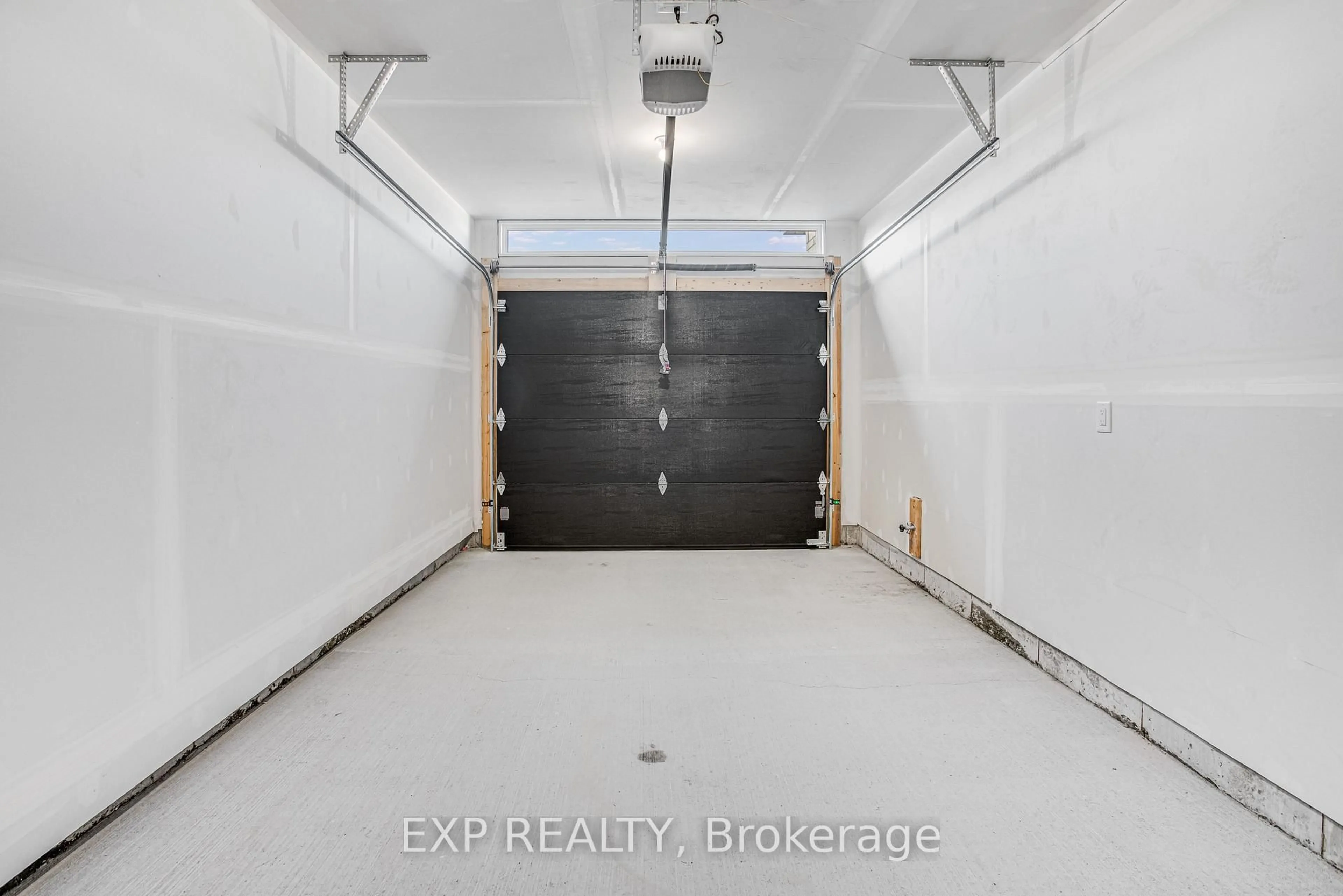Indoor garage for 112 Lorie St, The Nation Ontario K0A 2M0