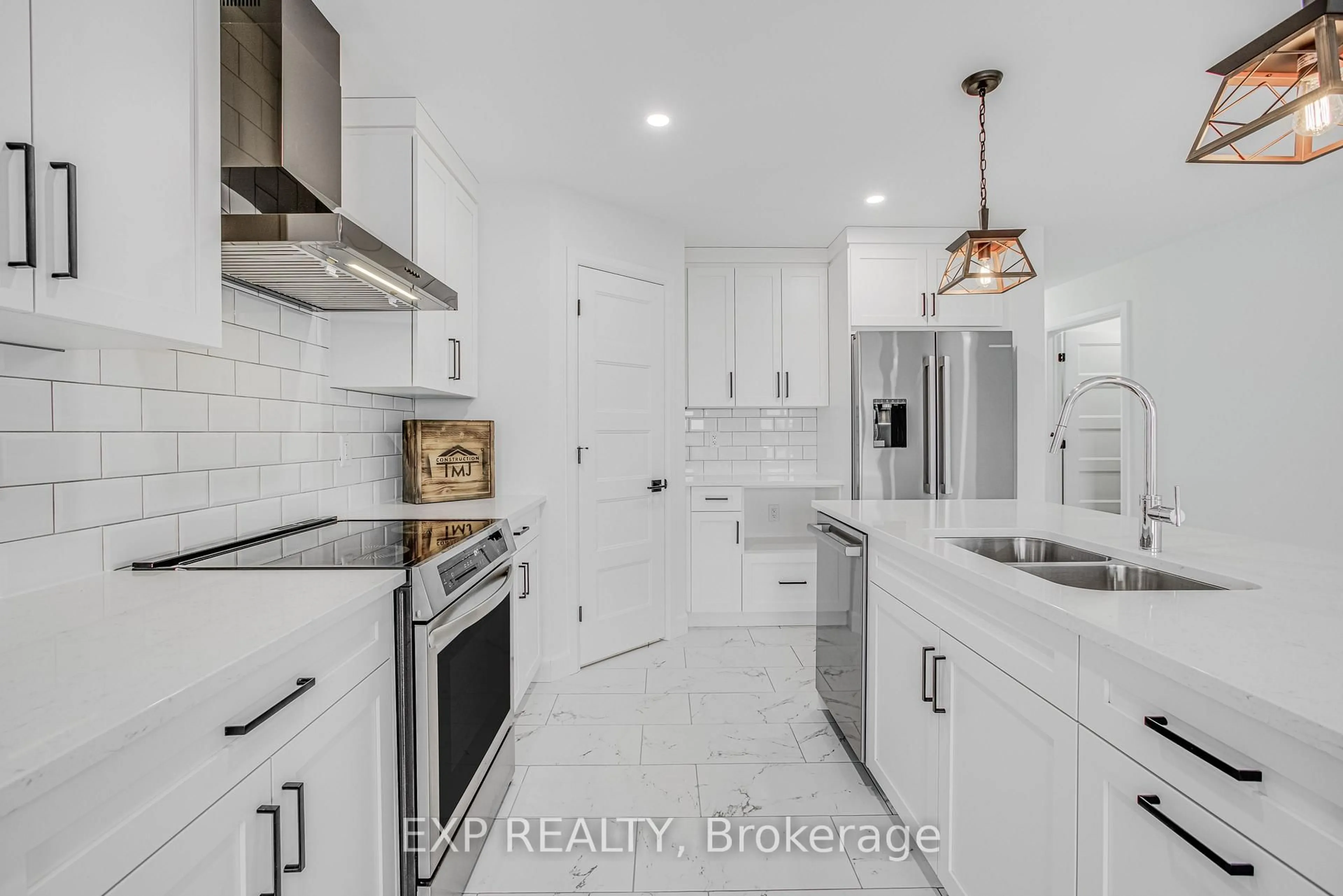 Open concept kitchen, ceramic/tile floor for 108 Lorie St, The Nation Ontario K0A 2M0