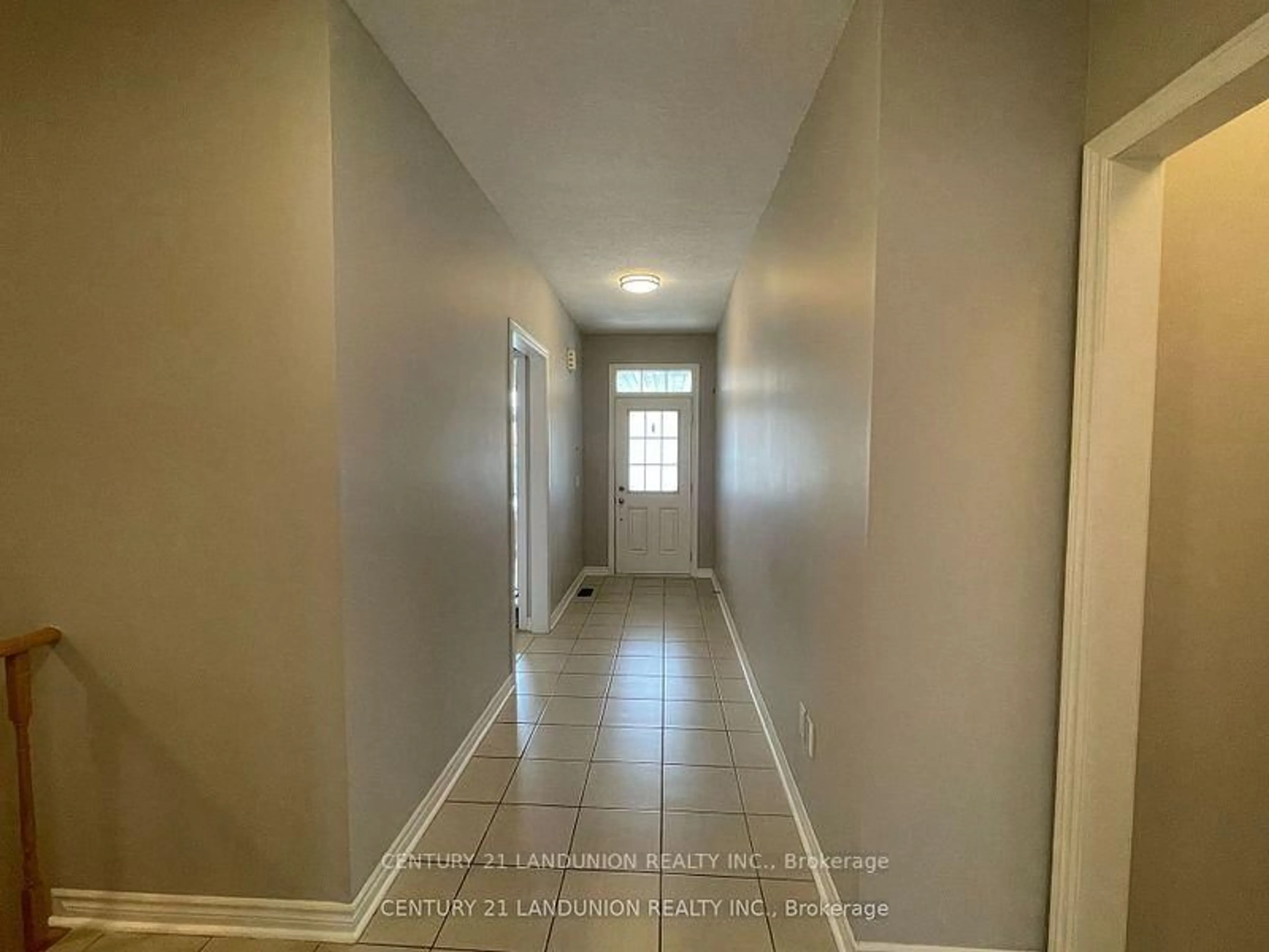 Indoor entryway for 516 Baldwin Cres, Woodstock Ontario N4T 0G6