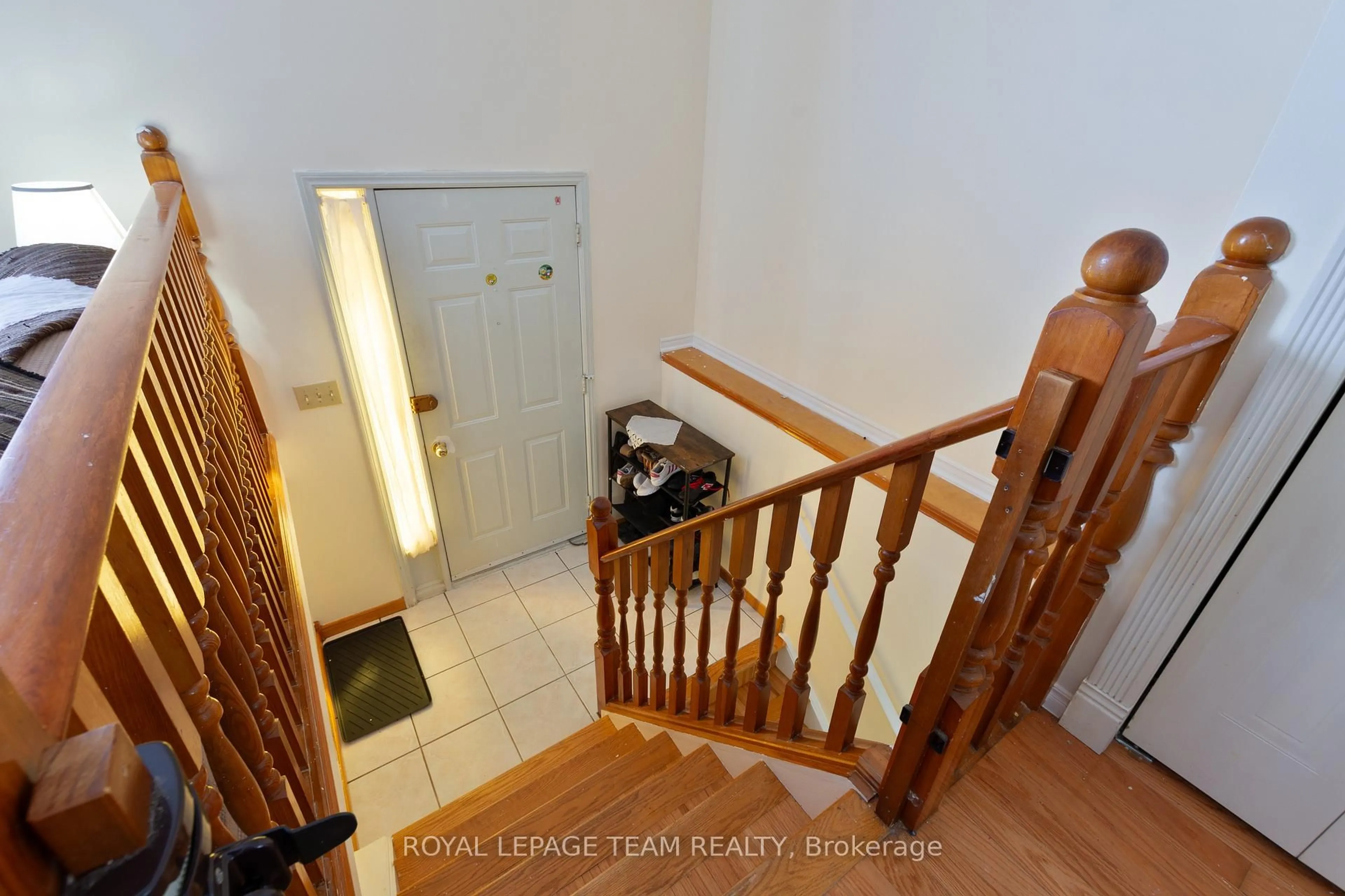 Unknown for 77 Bonaventure Dr, London East Ontario N5V 4A7