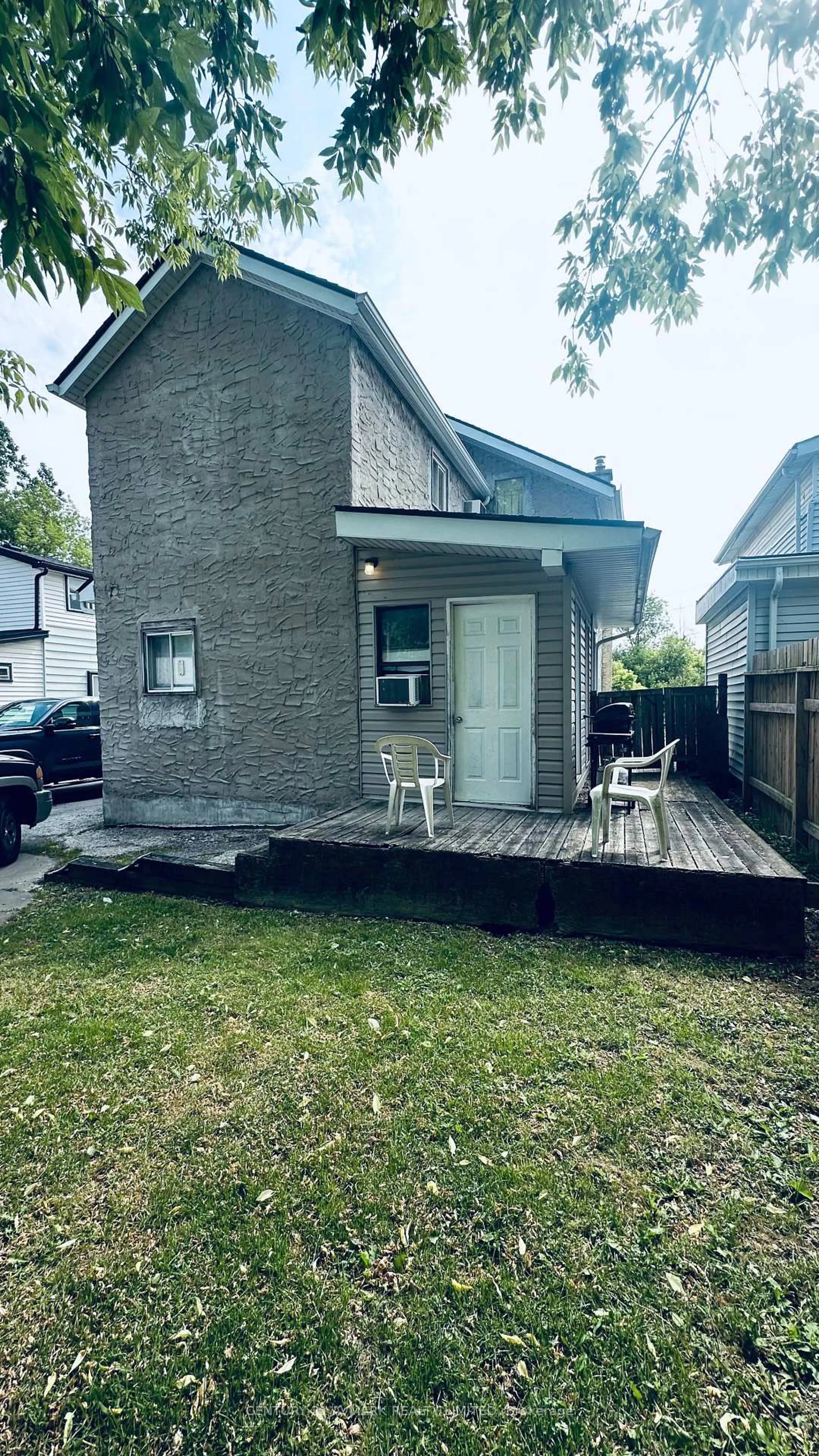Patio, street for 4299 Second Ave, Niagara Falls Ontario L2E 4G8