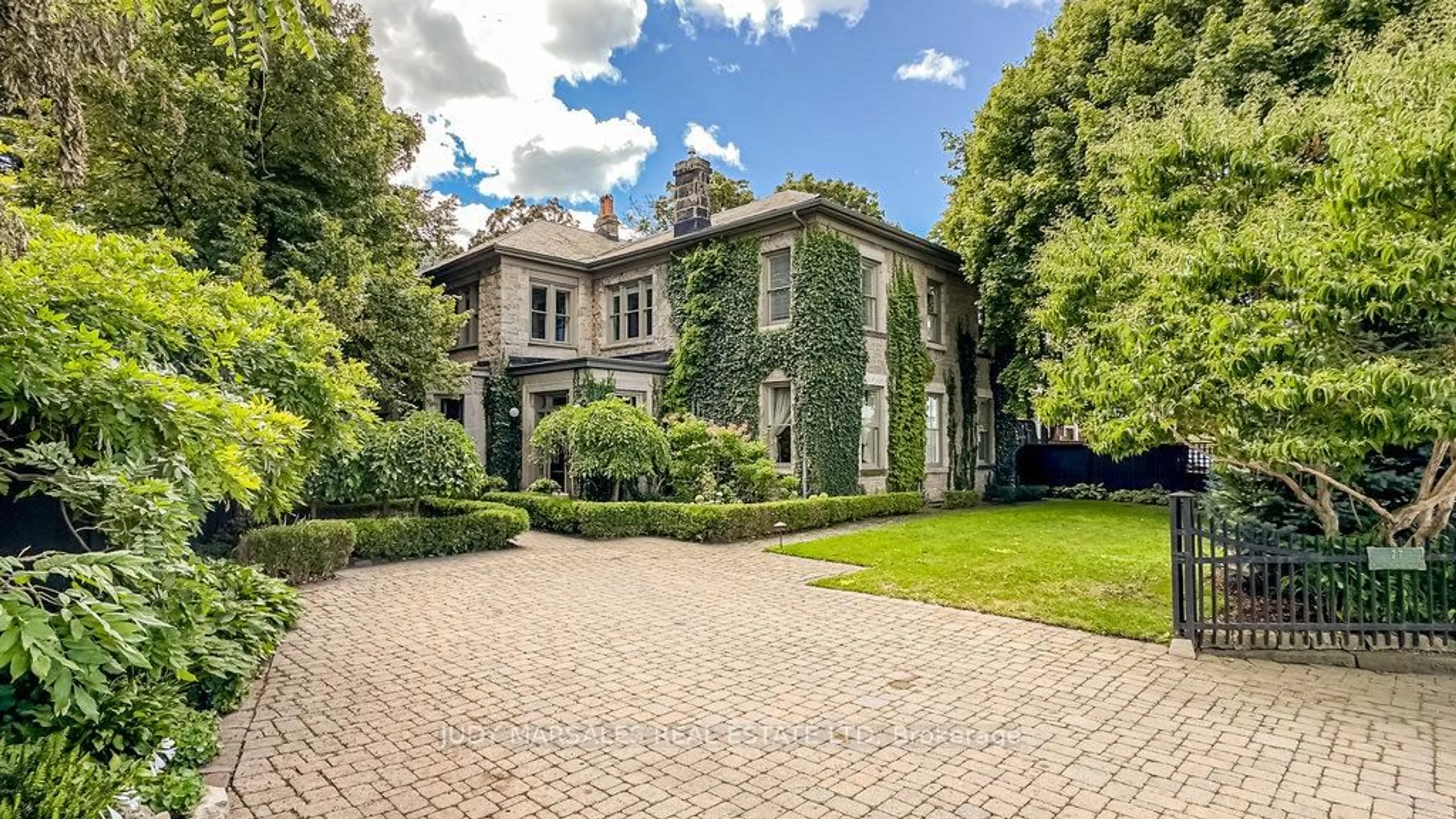 Home with brick exterior material, street for 77 Claremont Dr, Hamilton Ontario L9C 3N4