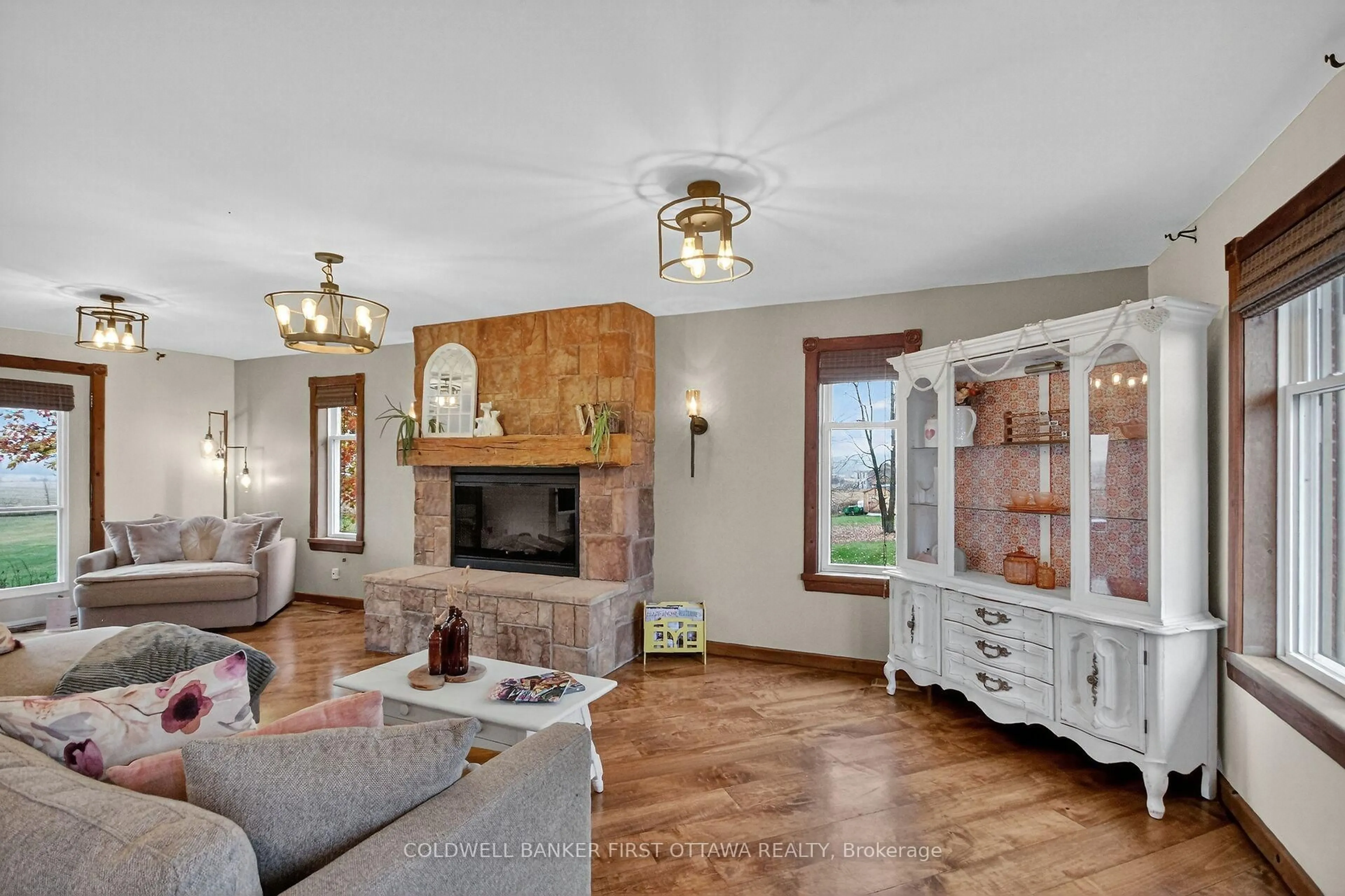 Living room with furniture, unknown for 2889 Swale Rd, Greely Ontario K4P 1N2