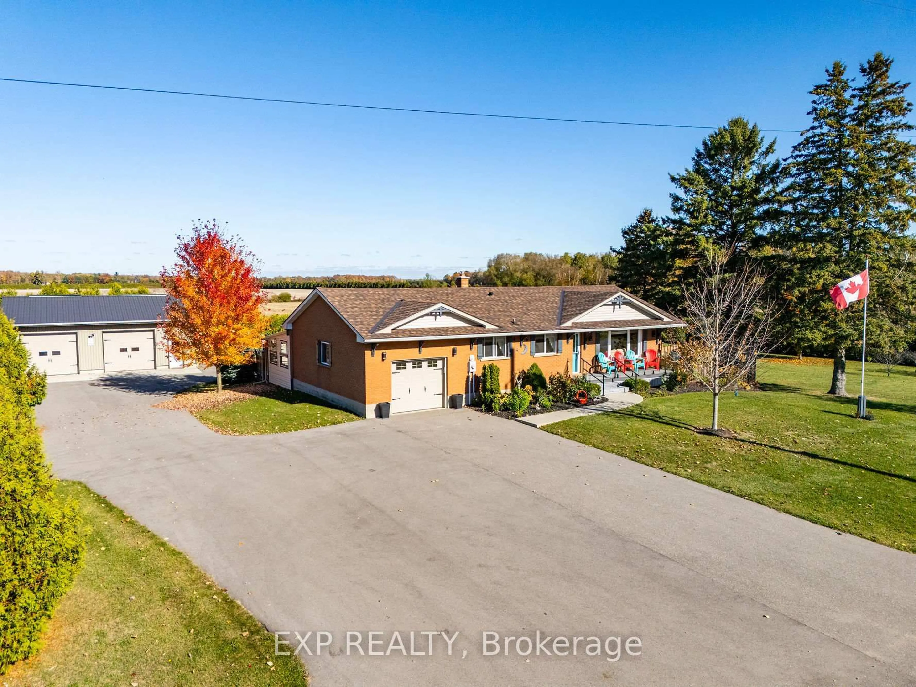 A pic from outside/outdoor area/front of a property/back of a property/a pic from drone, street for 1637 Windham 7, R. R. #3 Rd, Norfolk Ontario N0E 1V0
