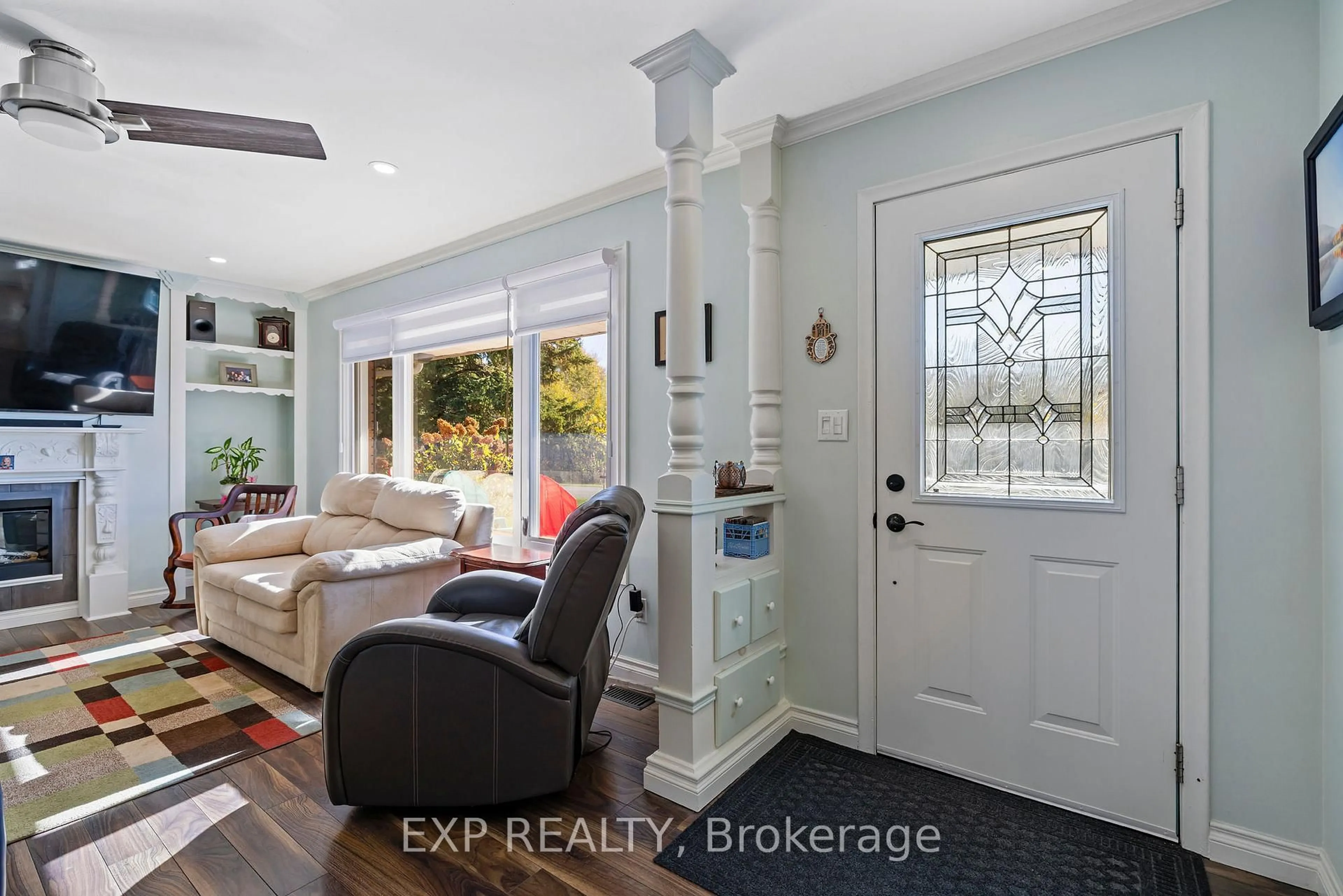 Indoor entryway for 1637 Windham 7, R. R. #3 Rd, Norfolk Ontario N0E 1V0