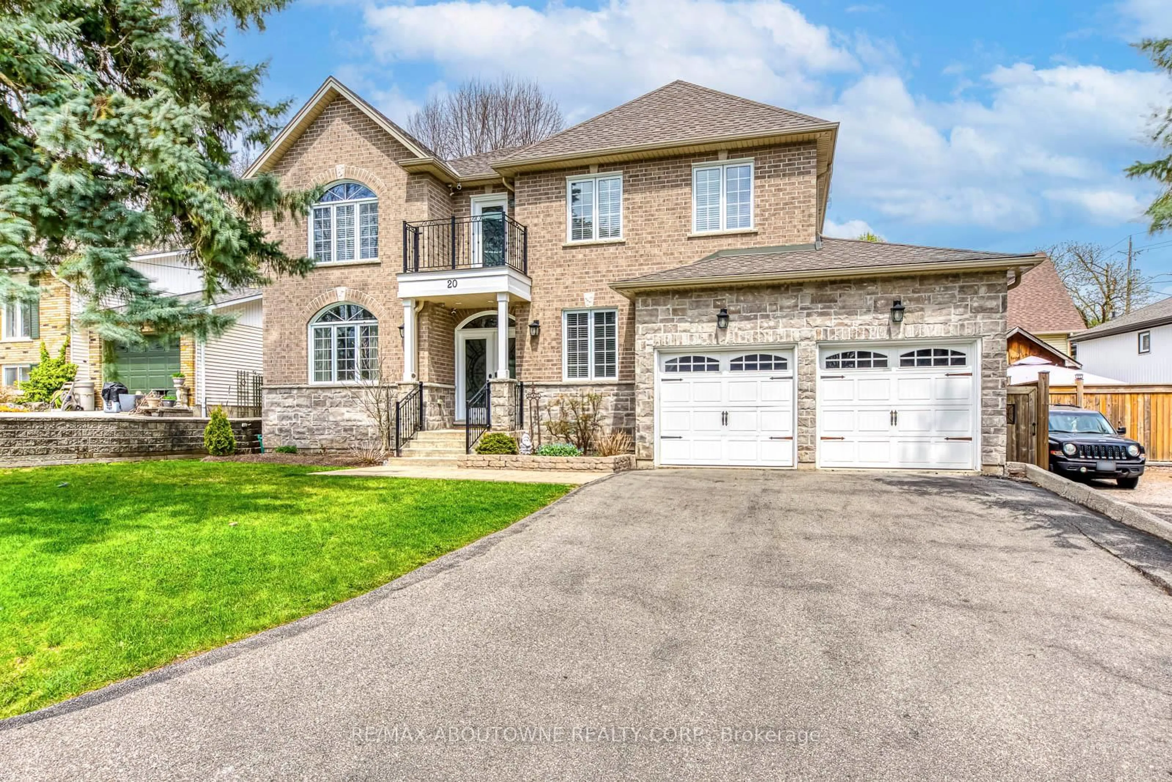 Home with brick exterior material, street for 20 Vinegar Hill St, Hamilton Ontario L0R 2H0