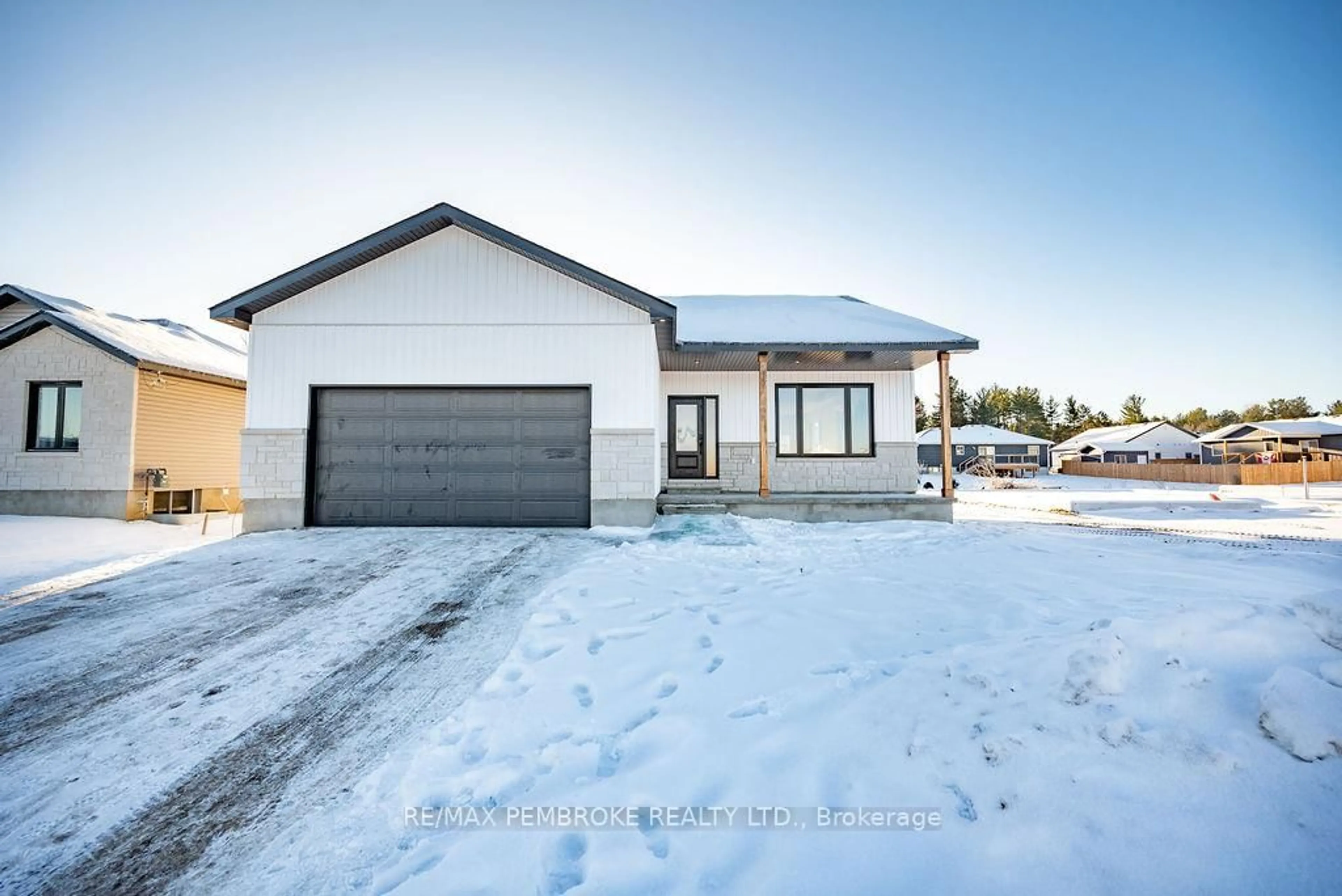 Unknown for 18 Durant St, Petawawa Ontario K8H 0G2