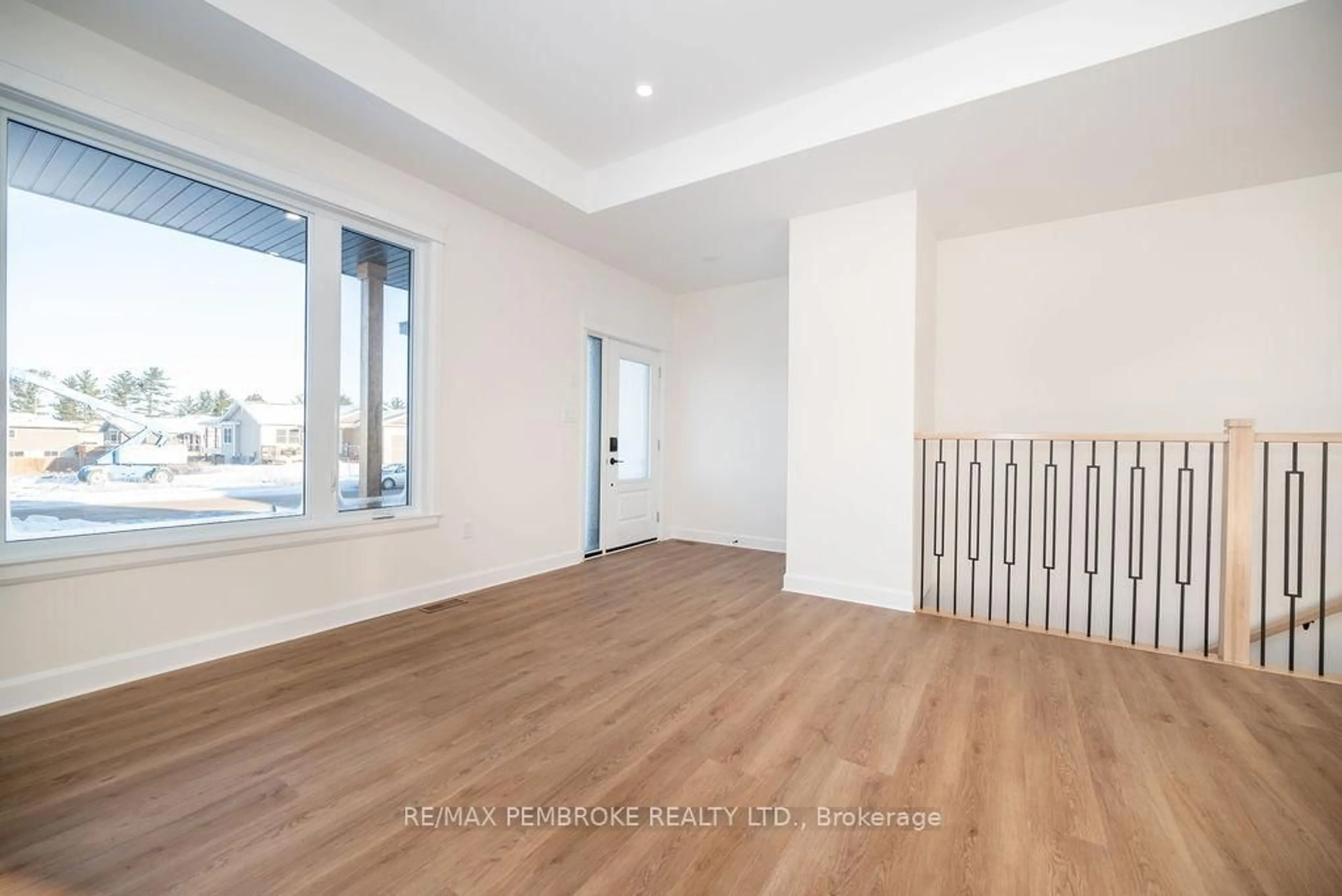 A pic of a room for 18 Durant St, Petawawa Ontario K8H 0G2