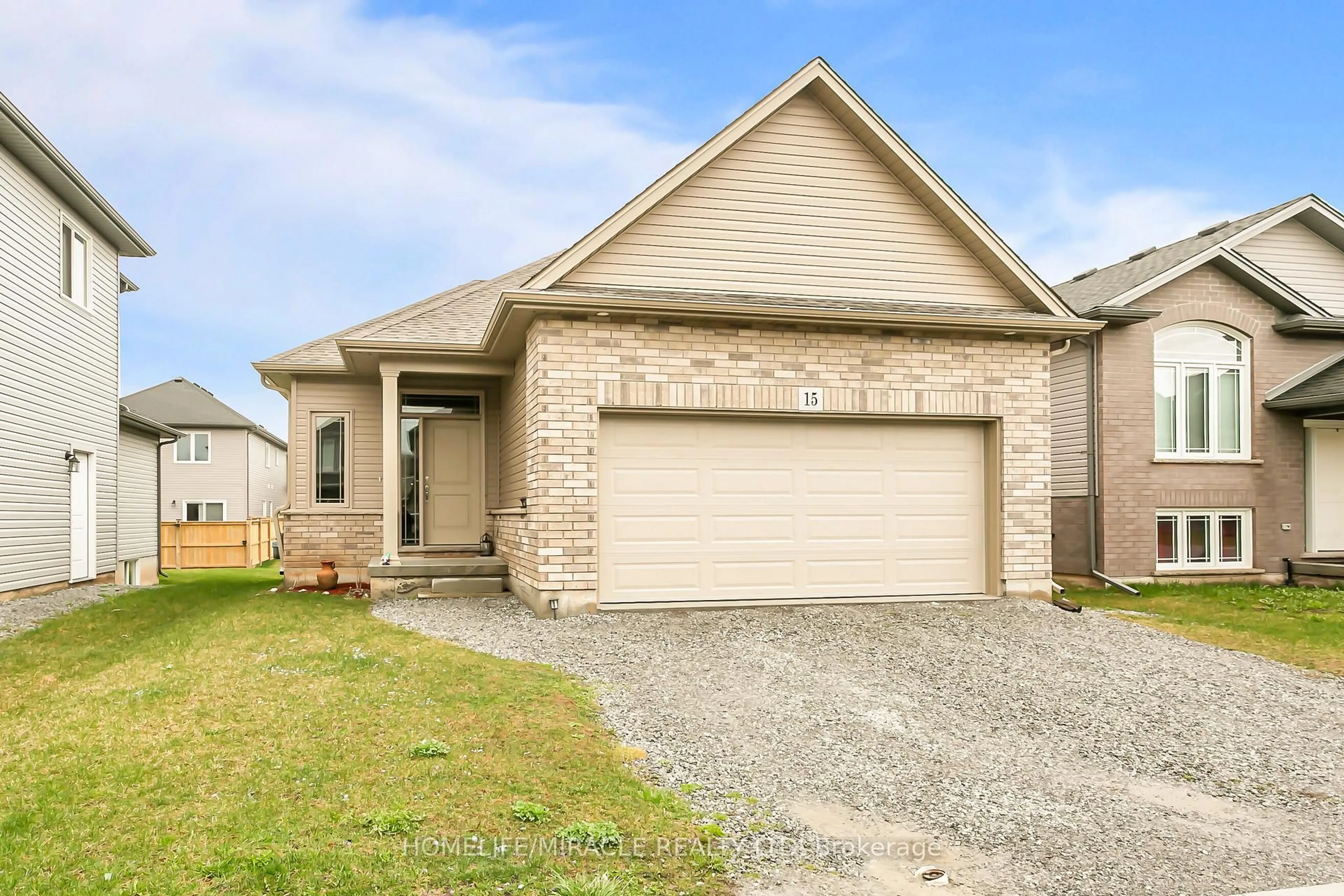 Home with brick exterior material, street for 15 Tucker St, Thorold Ontario L2V 0G3