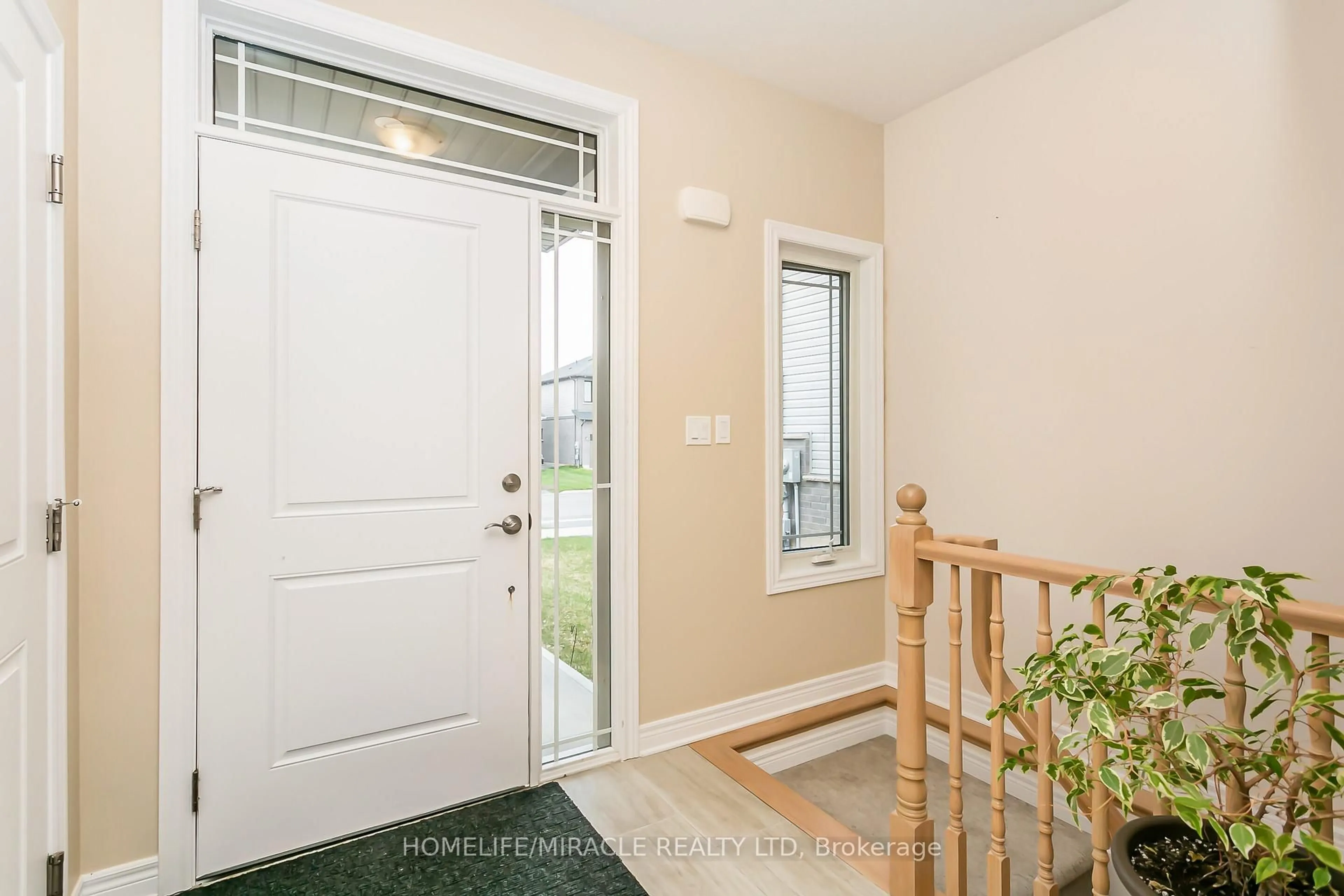 Indoor entryway for 15 Tucker St, Thorold Ontario L2V 0G3