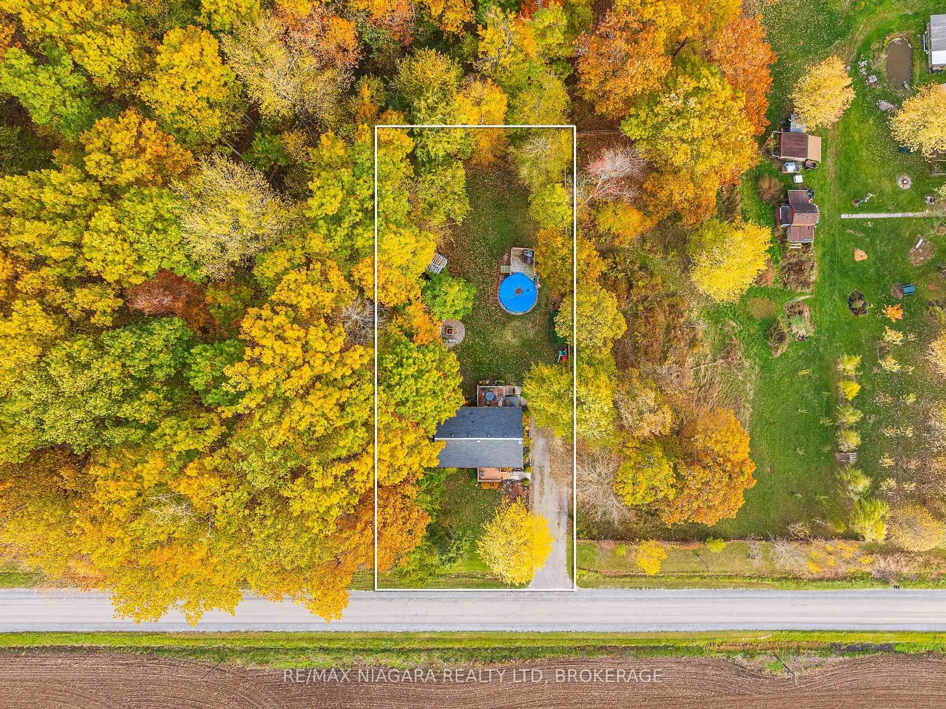 A pic from outside/outdoor area/front of a property/back of a property/a pic from drone, street for 22009 Side Road 20, Wainfleet Ontario L0S 1V0