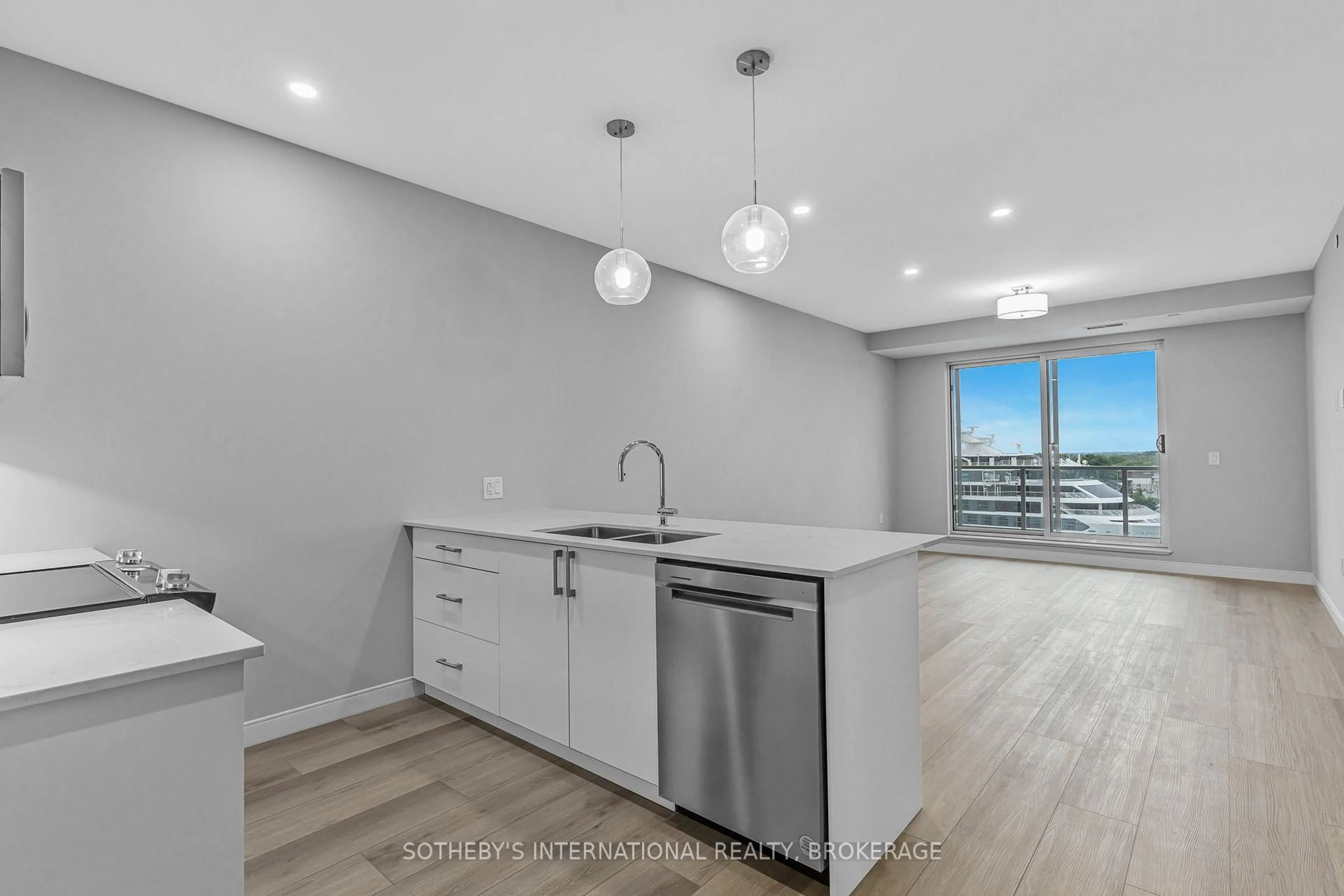 Unknown for 118 West St #707, Port Colborne Ontario L3K 4C9