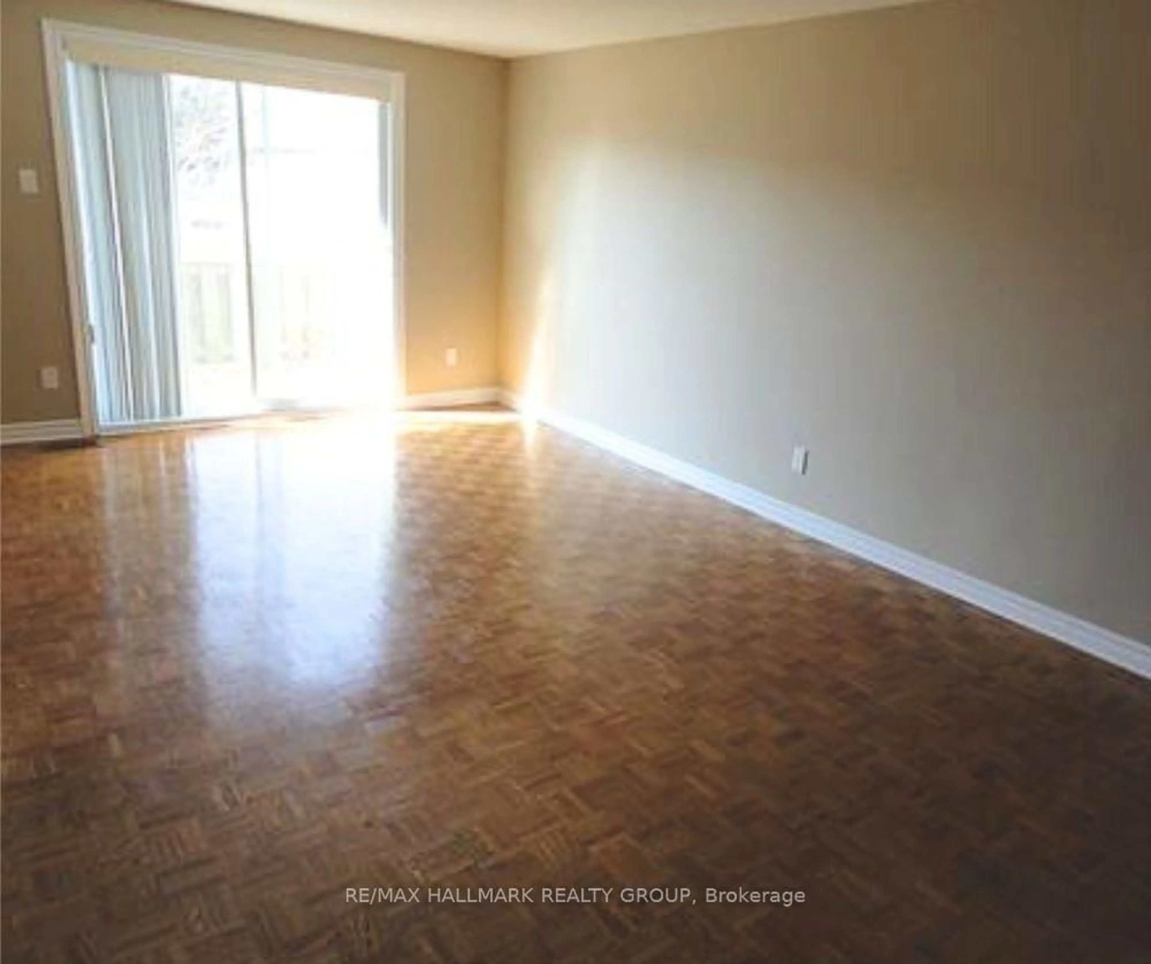 A pic of a room for 235 Ridgepark Private, Ottawa Ontario K2G 1H1