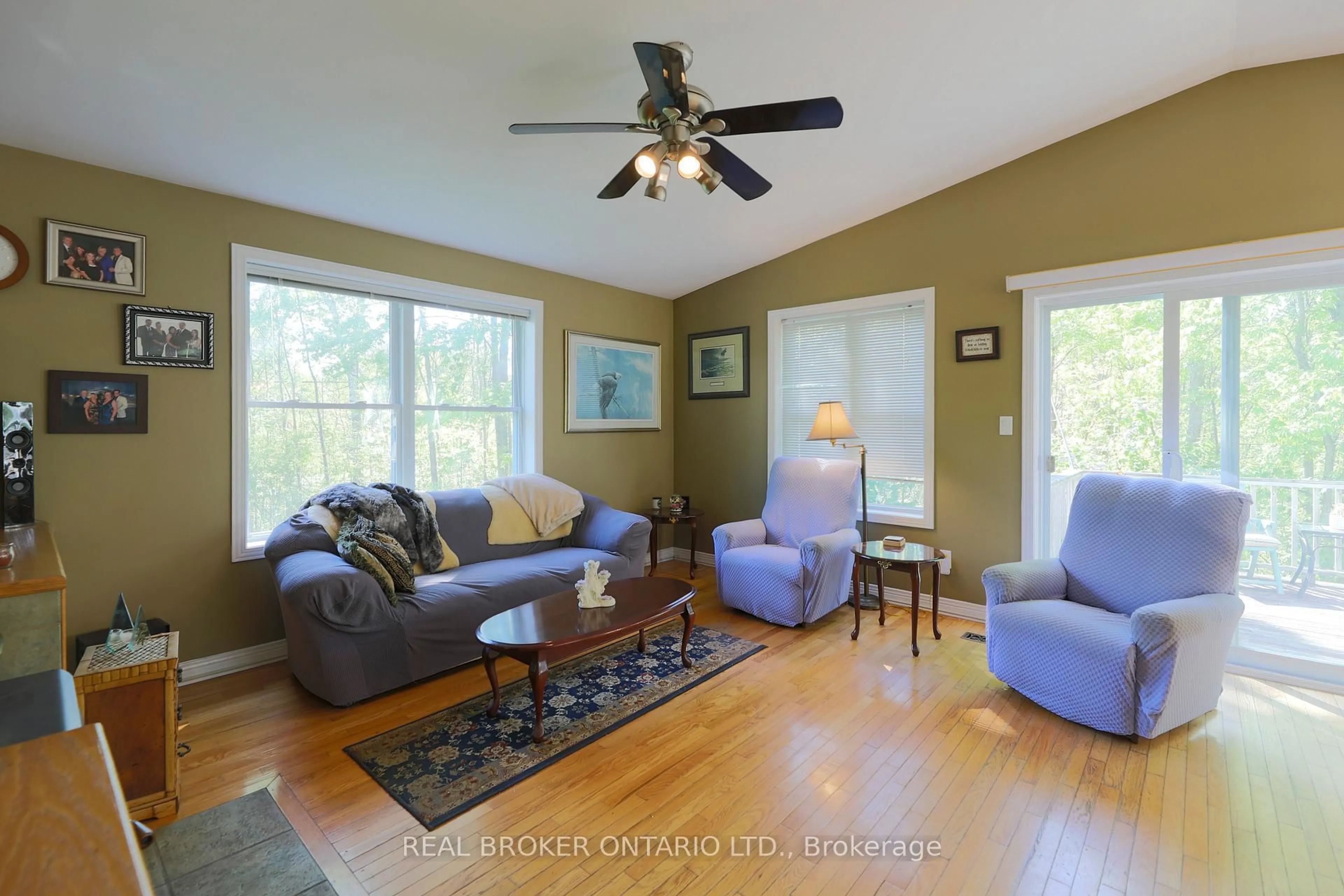 Living room with furniture, unknown for 988 County 44 Rd, North Grenville Ontario K0G 1T0