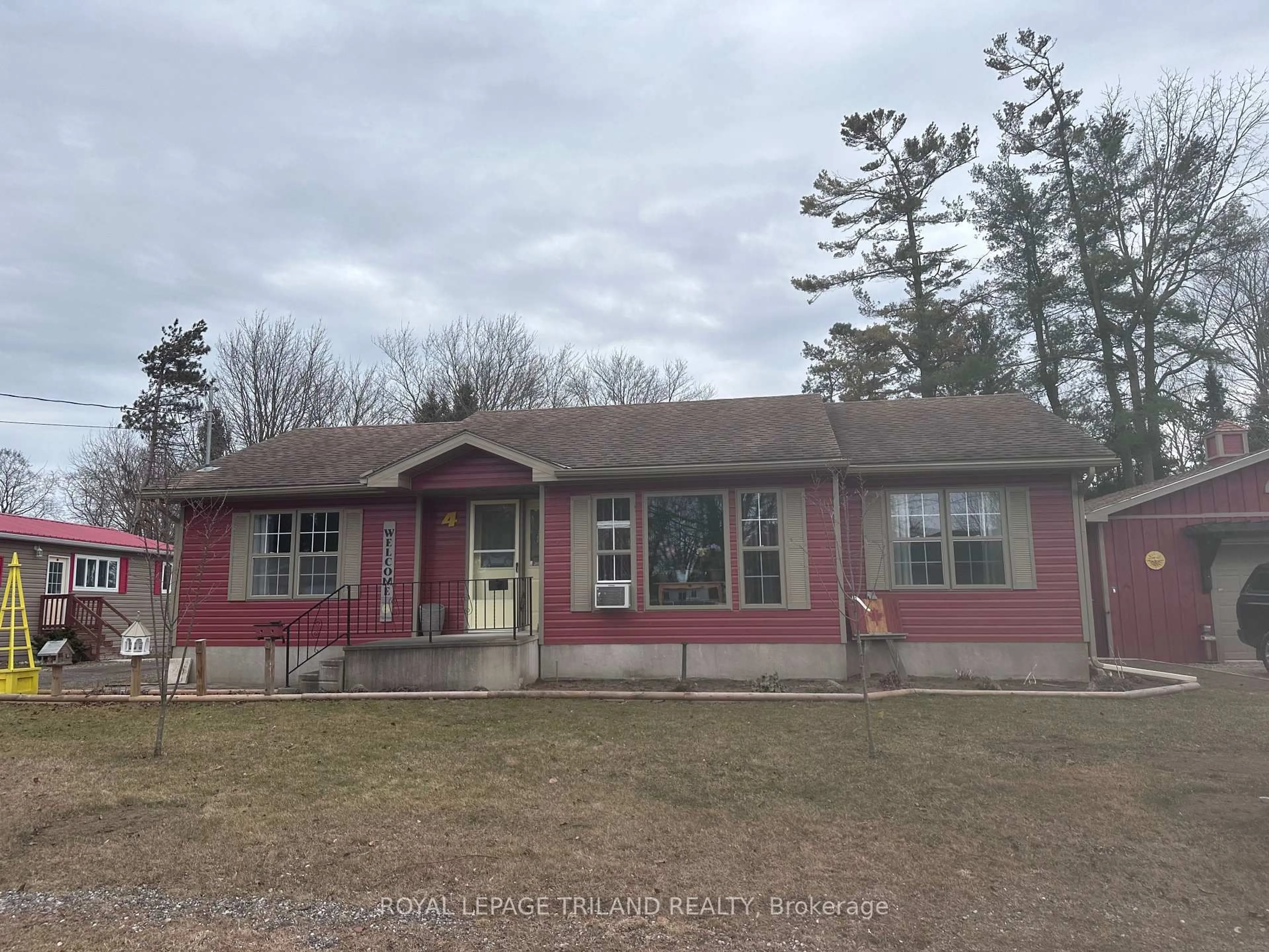 A pic from outside/outdoor area/front of a property/back of a property/a pic from drone, street for 4 Grace Crt, Bayham Ontario N0J 1T0