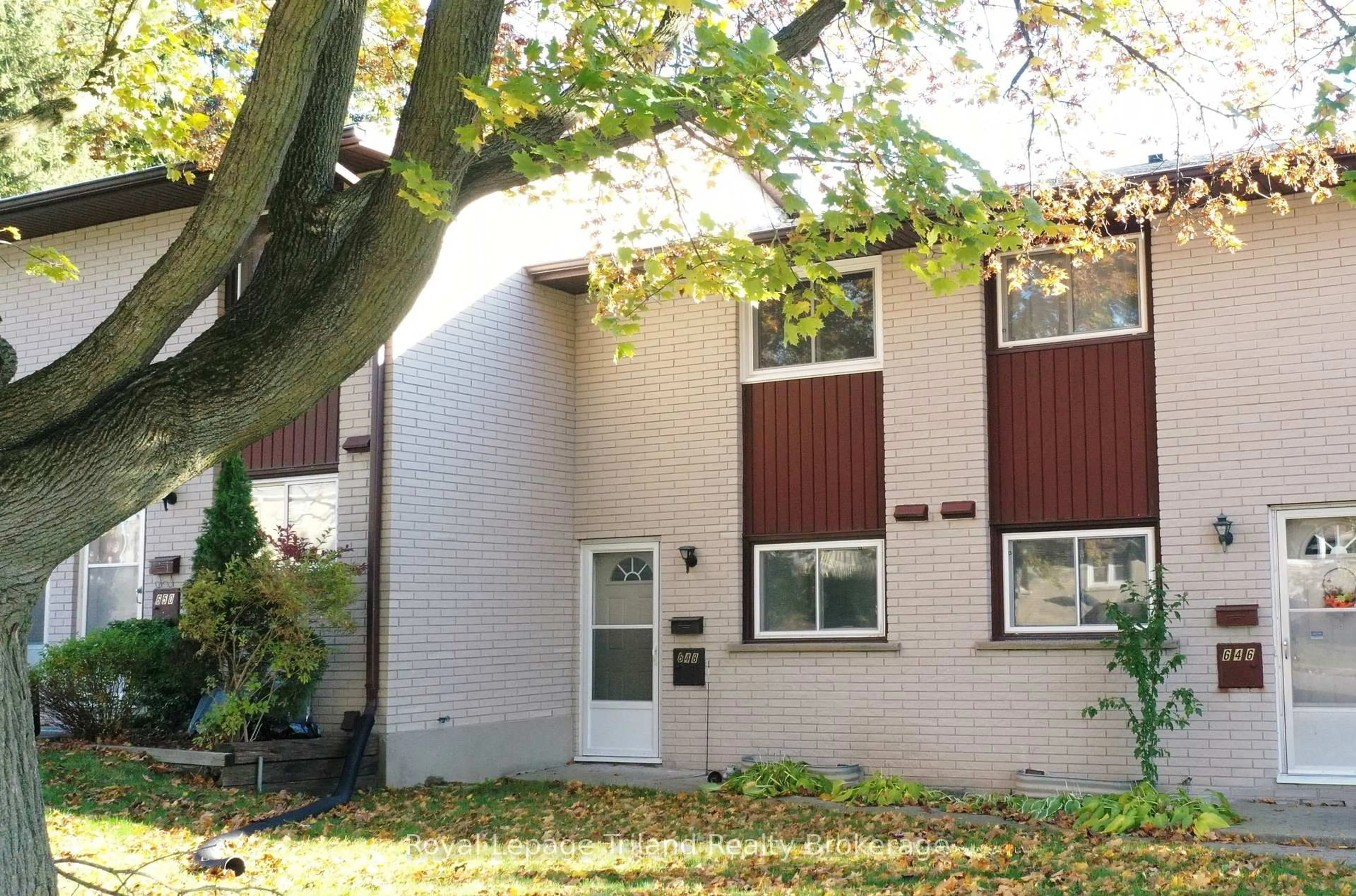 Unknown for 648 Brant St, Woodstock Ontario N4S 5J8