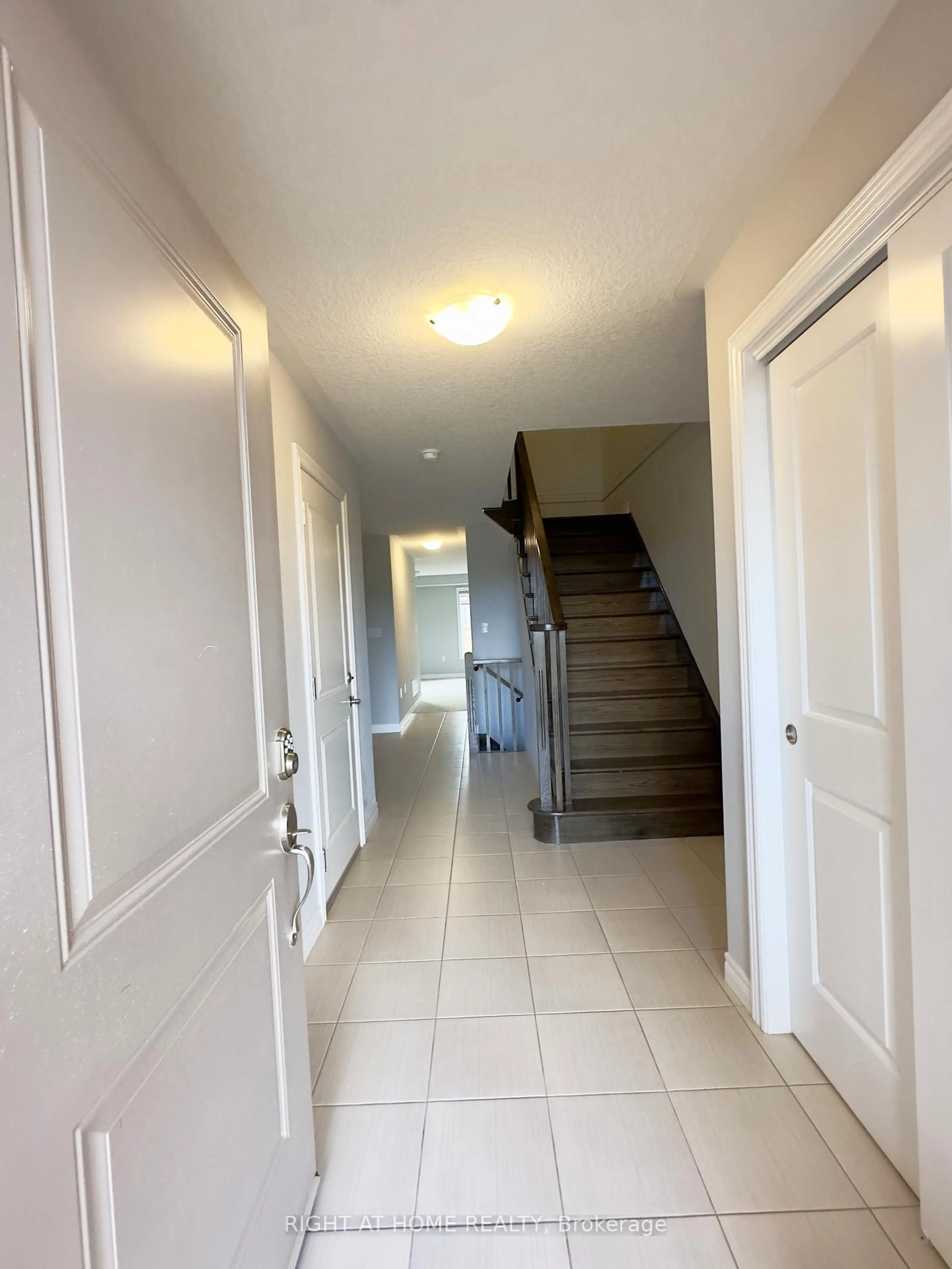 Unknown for 194 Dalgleish Tr, Hamilton Ontario L0R 1P0