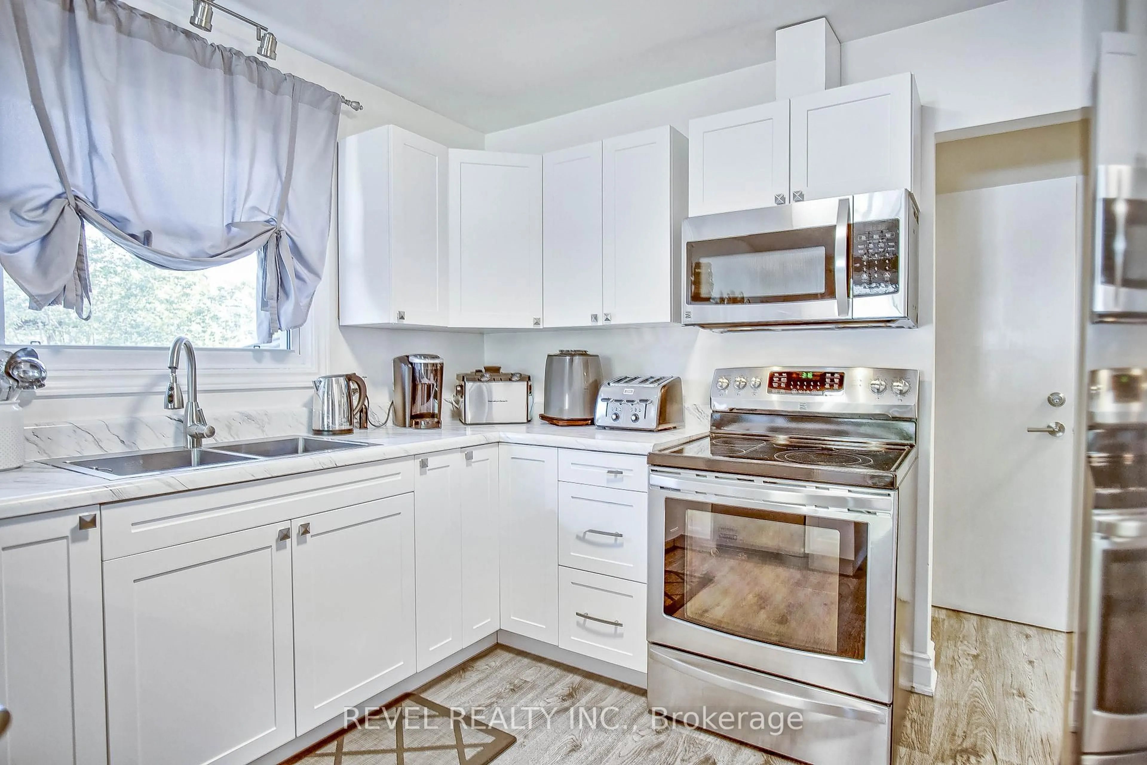 Unknown for 8060 Beaverdams Rd, Niagara Falls Ontario L2H 1R8