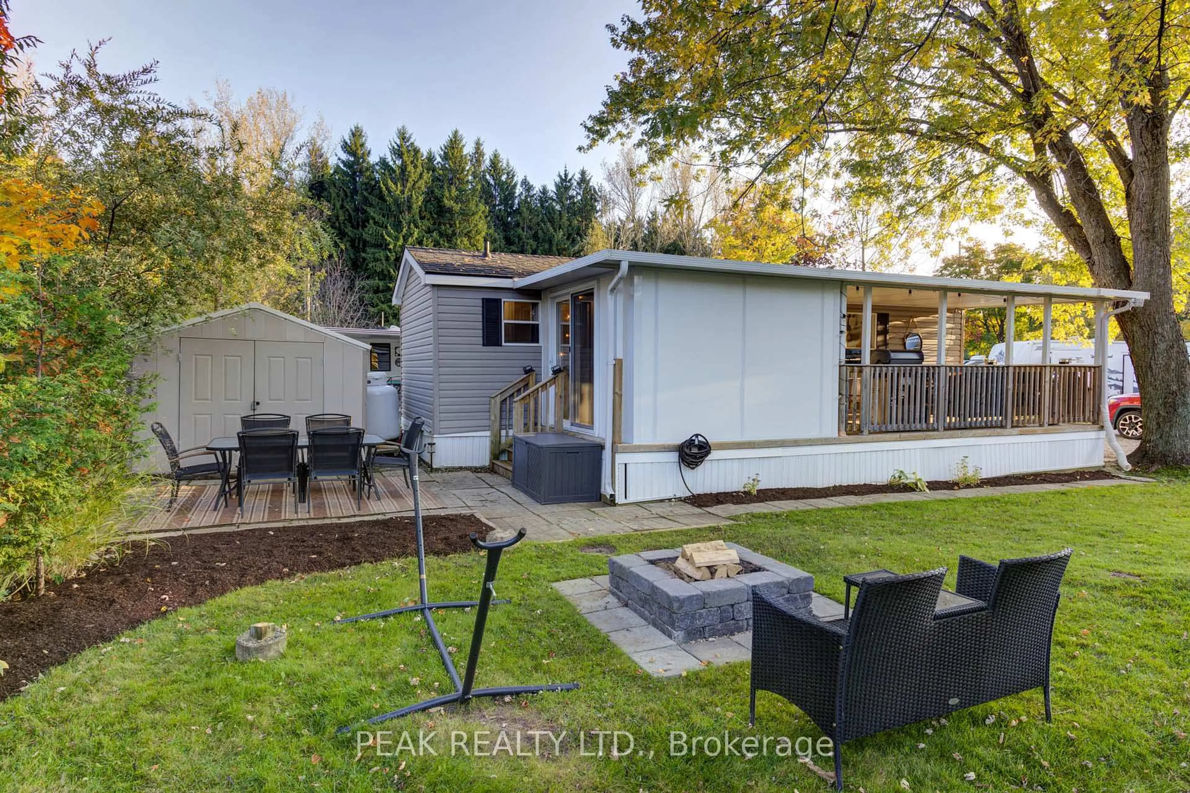 A pic from outside/outdoor area/front of a property/back of a property/a pic from drone, street for 580 Beaver Creek Rd #153, Waterloo Ontario N2J 3Z4