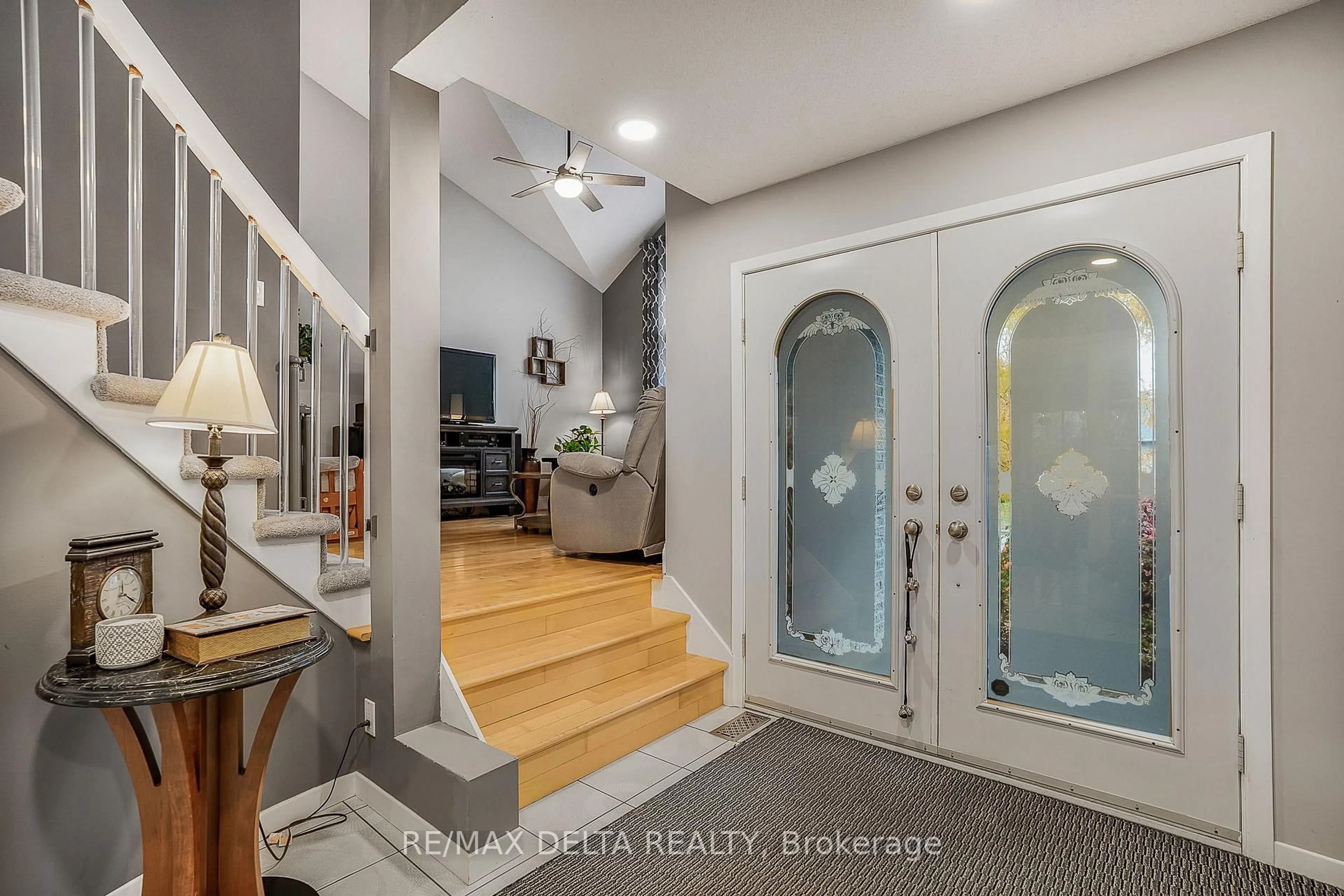 Indoor entryway for 95 Lalande Cres, Alfred and Plantagenet Ontario K0B 1L0