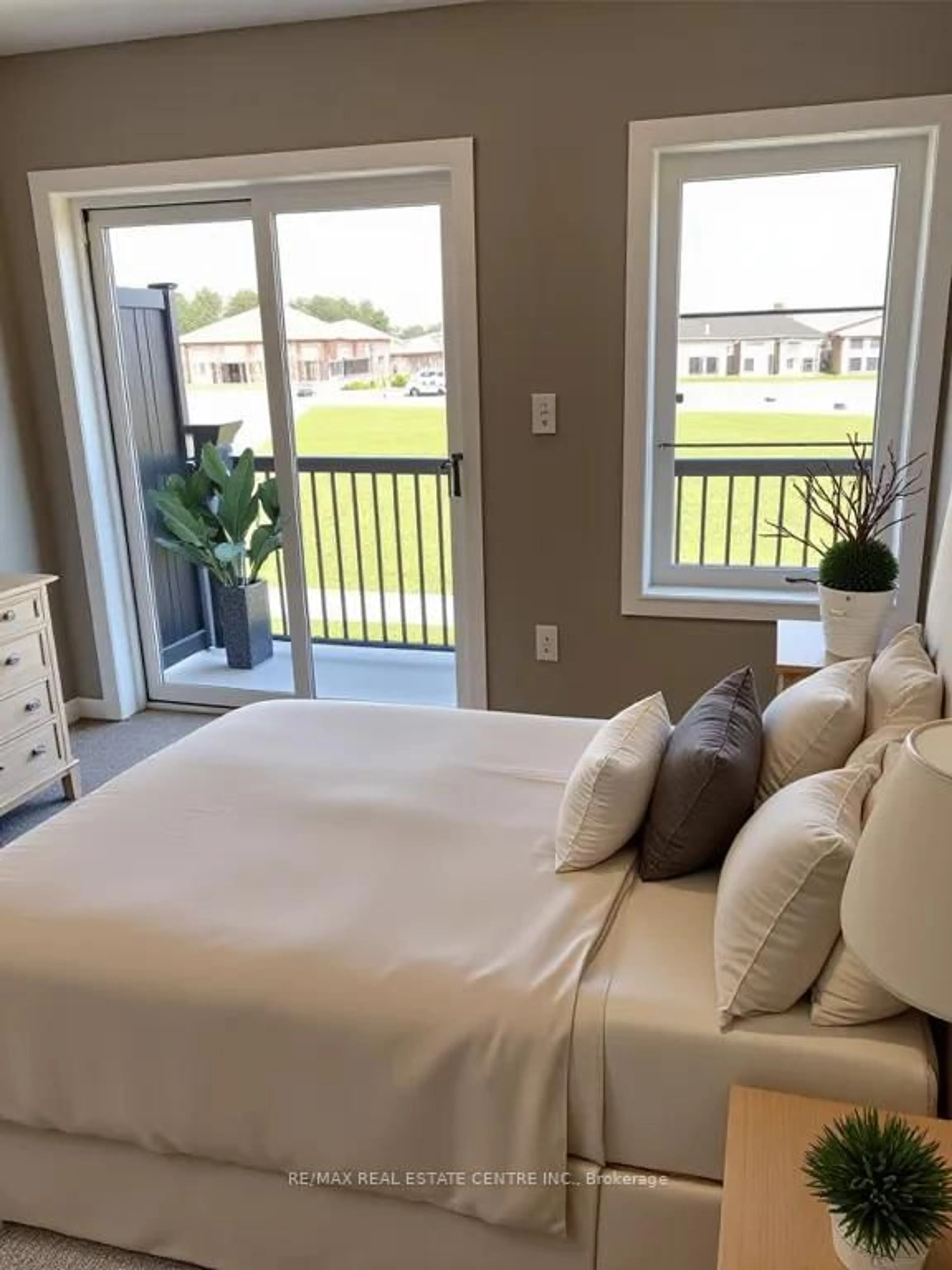 Bedroom with bed, unknown for 32 Wheat Lane, Kitchener Ontario N2R 0R6