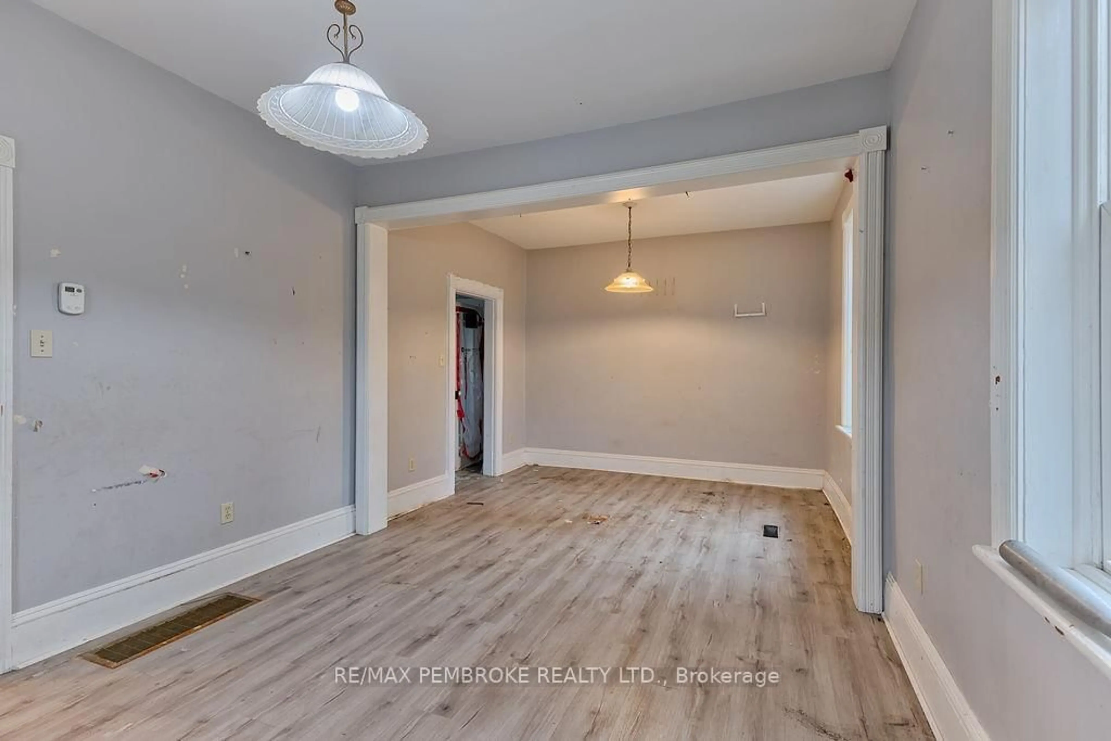 A pic of a room for 131 Bonnechere St, Eganville Ontario K0J 1T0