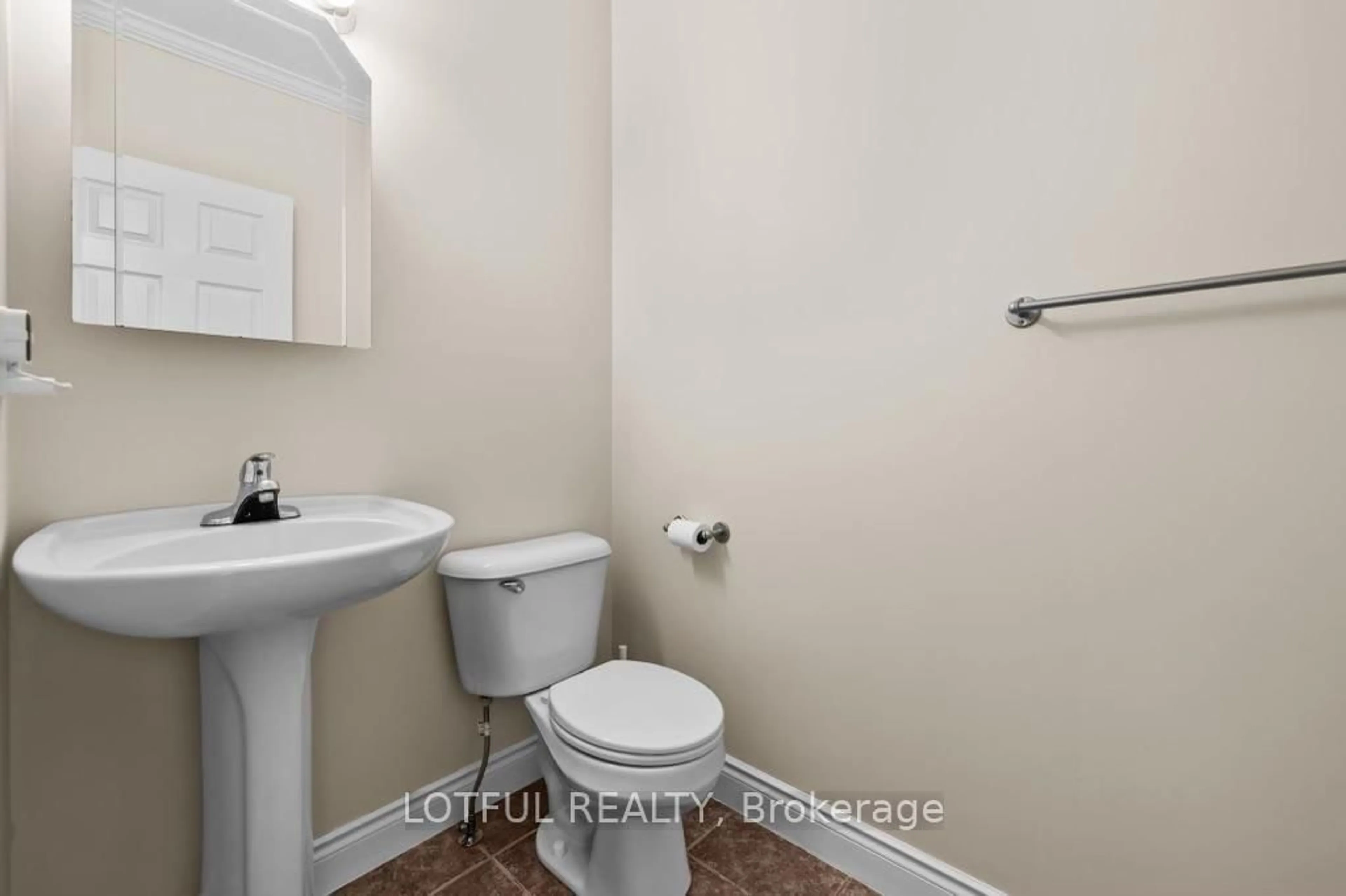 Standard bathroom, unknown for 1008 Pinecrest Rd, Ottawa Ontario K2B 6B5