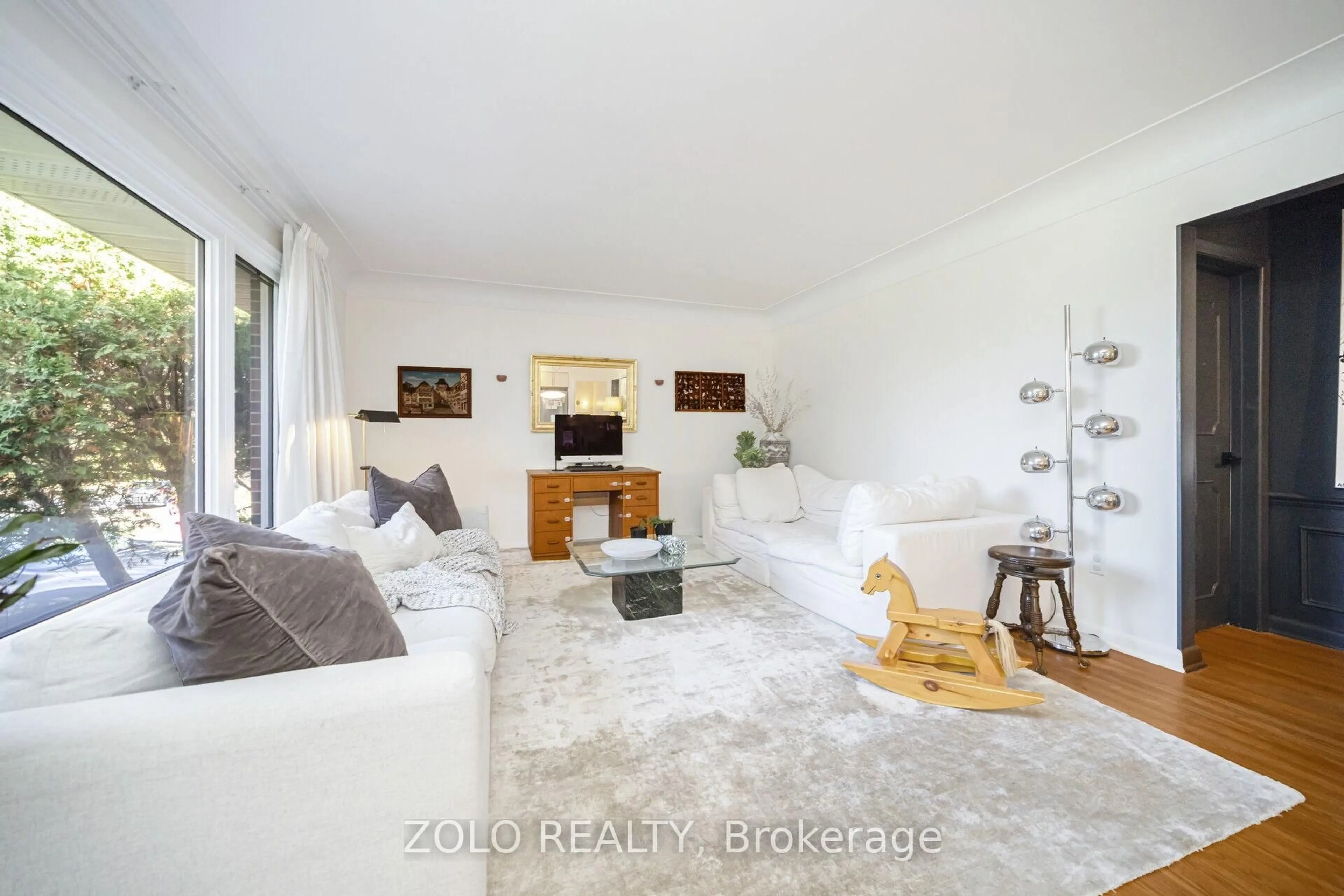 Living room with furniture, unknown for 115 Welbourn Dr, Hamilton Ontario L9A 3N5