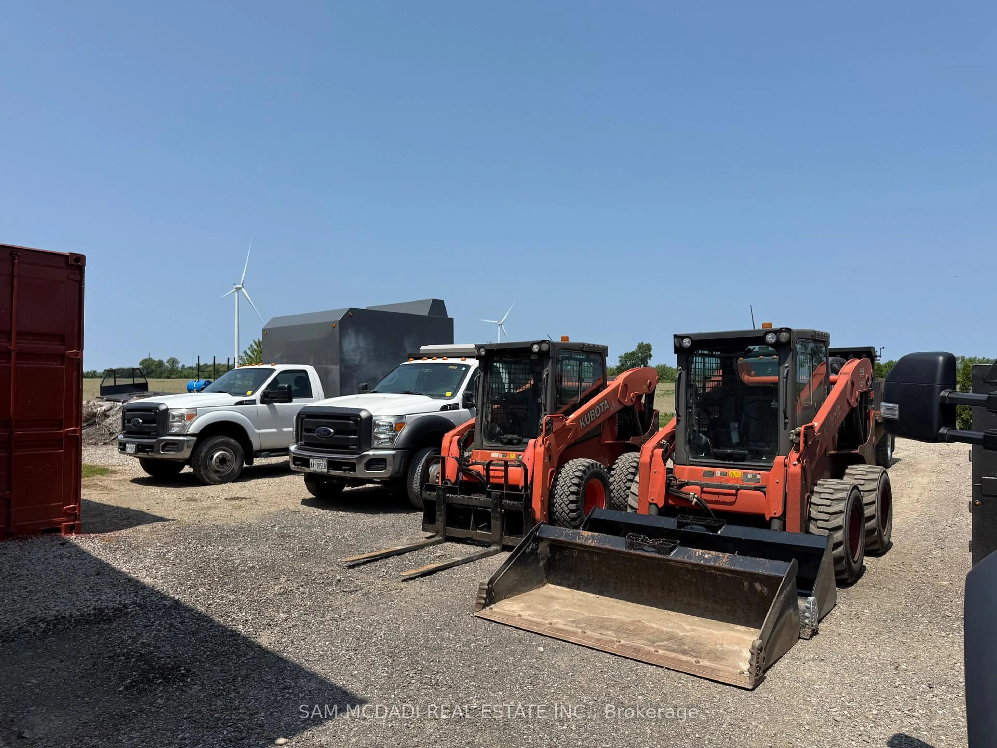 A pic of a room for 8529 Kinnaird Rd, Lambton Shores Ontario N0N 1J3