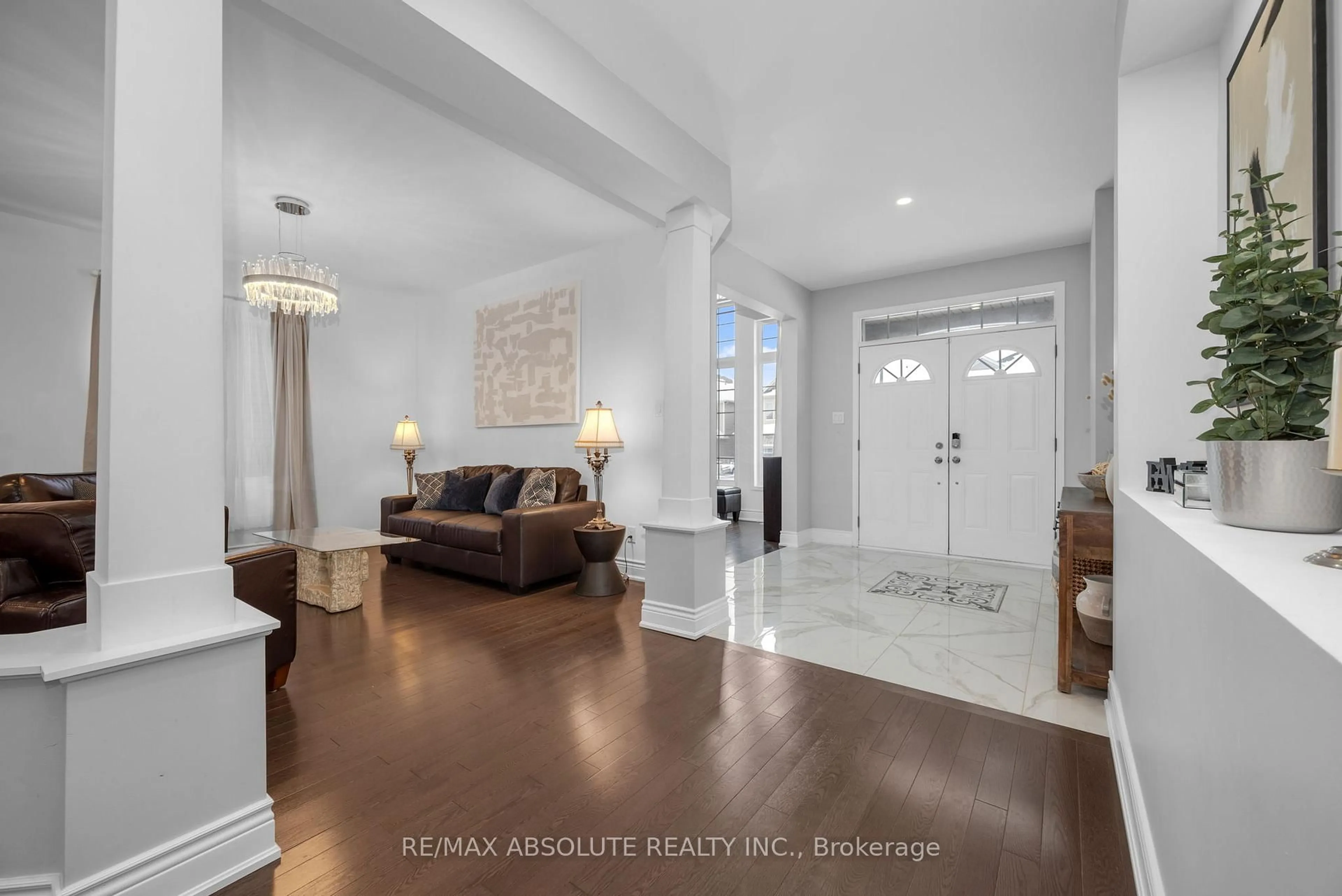 Unknown for 208 Rover St, Ottawa Ontario K2S 1S3