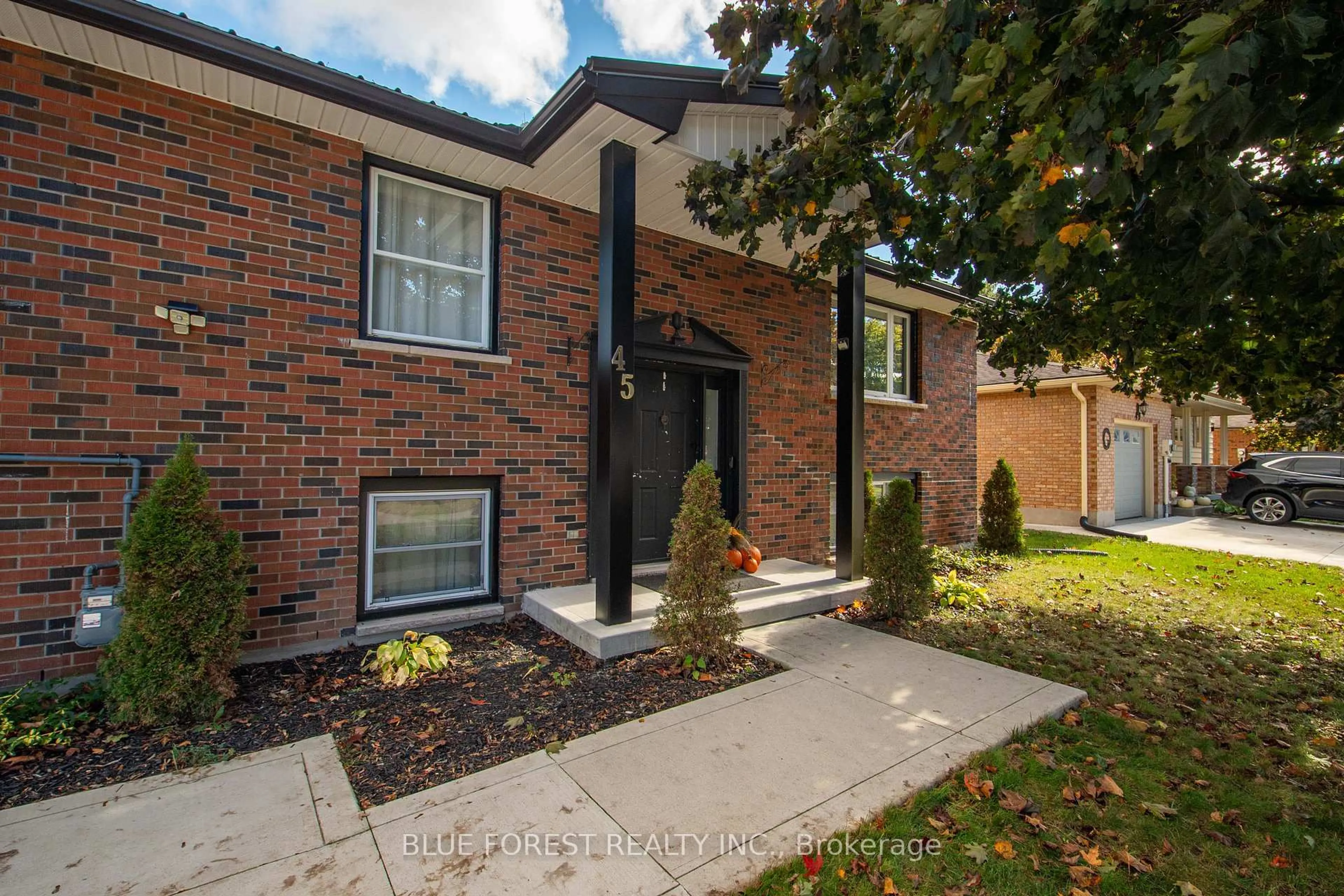 Home with brick exterior material, street for 45 Anne St, Aylmer Ontario N5H 3A1