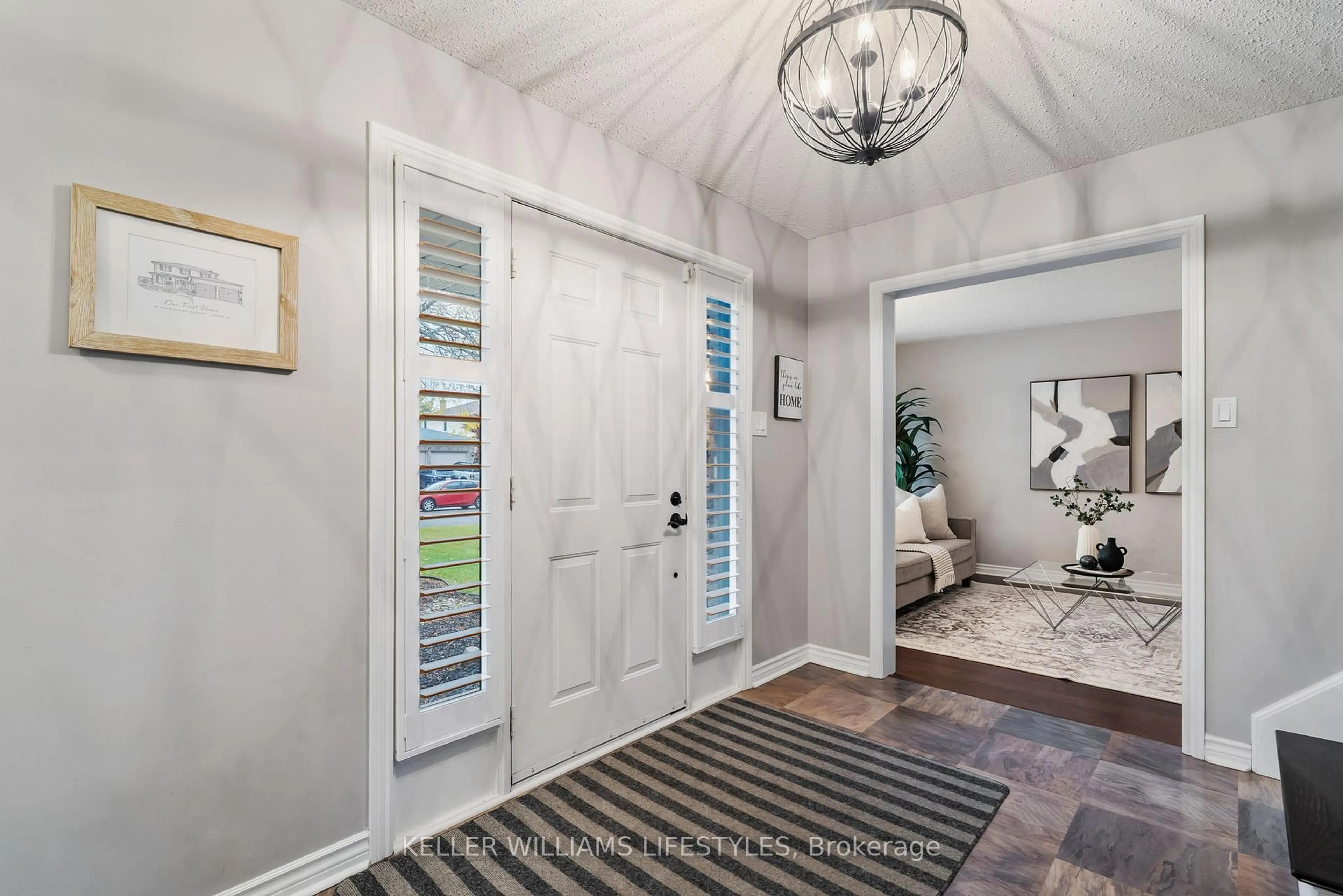 Indoor entryway for 47 Hummingbird Cres, London South Ontario N6J 4M3