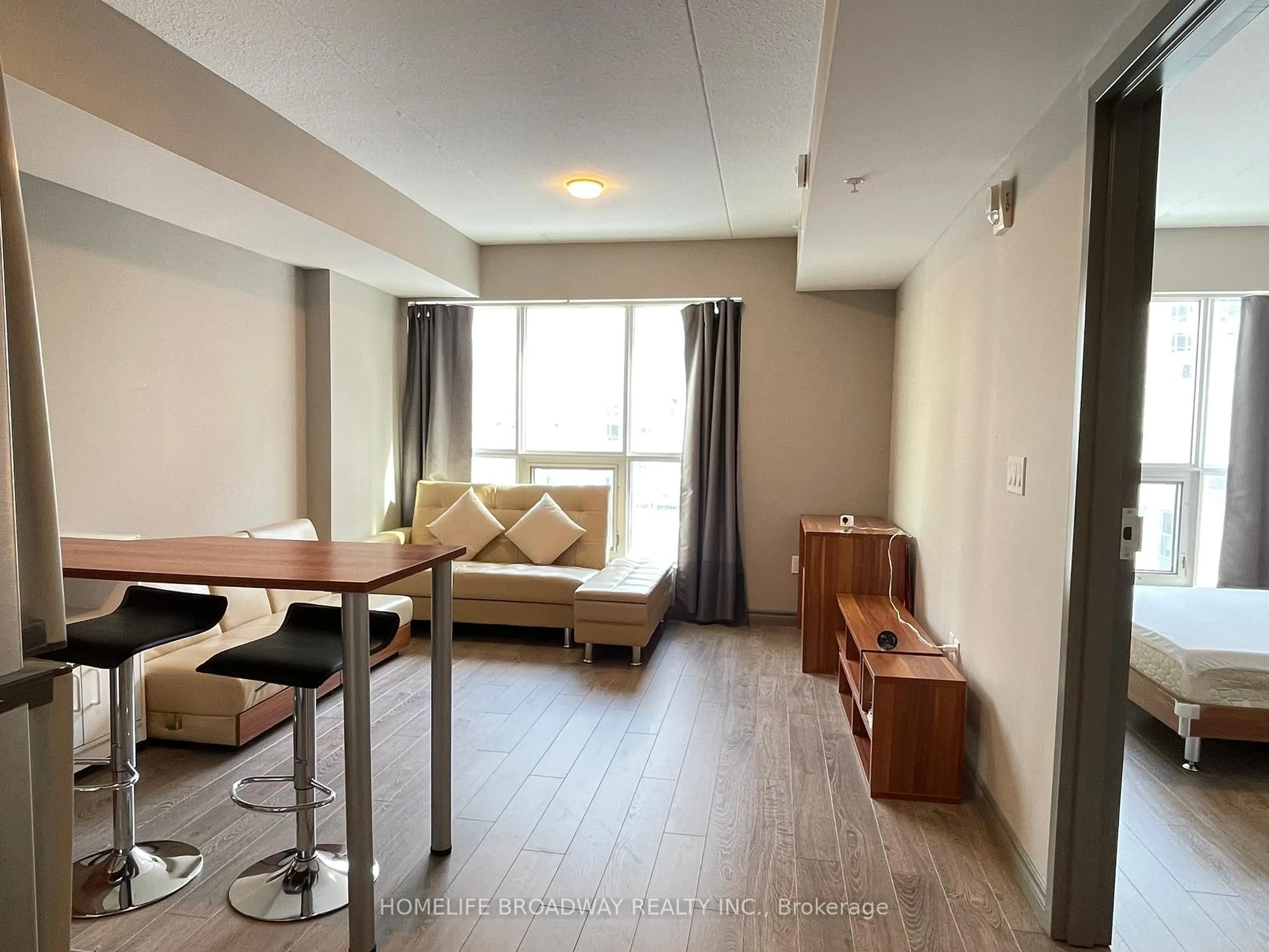 A pic of a room for 321 Spruce St #505, Waterloo Ontario N2L 3M6