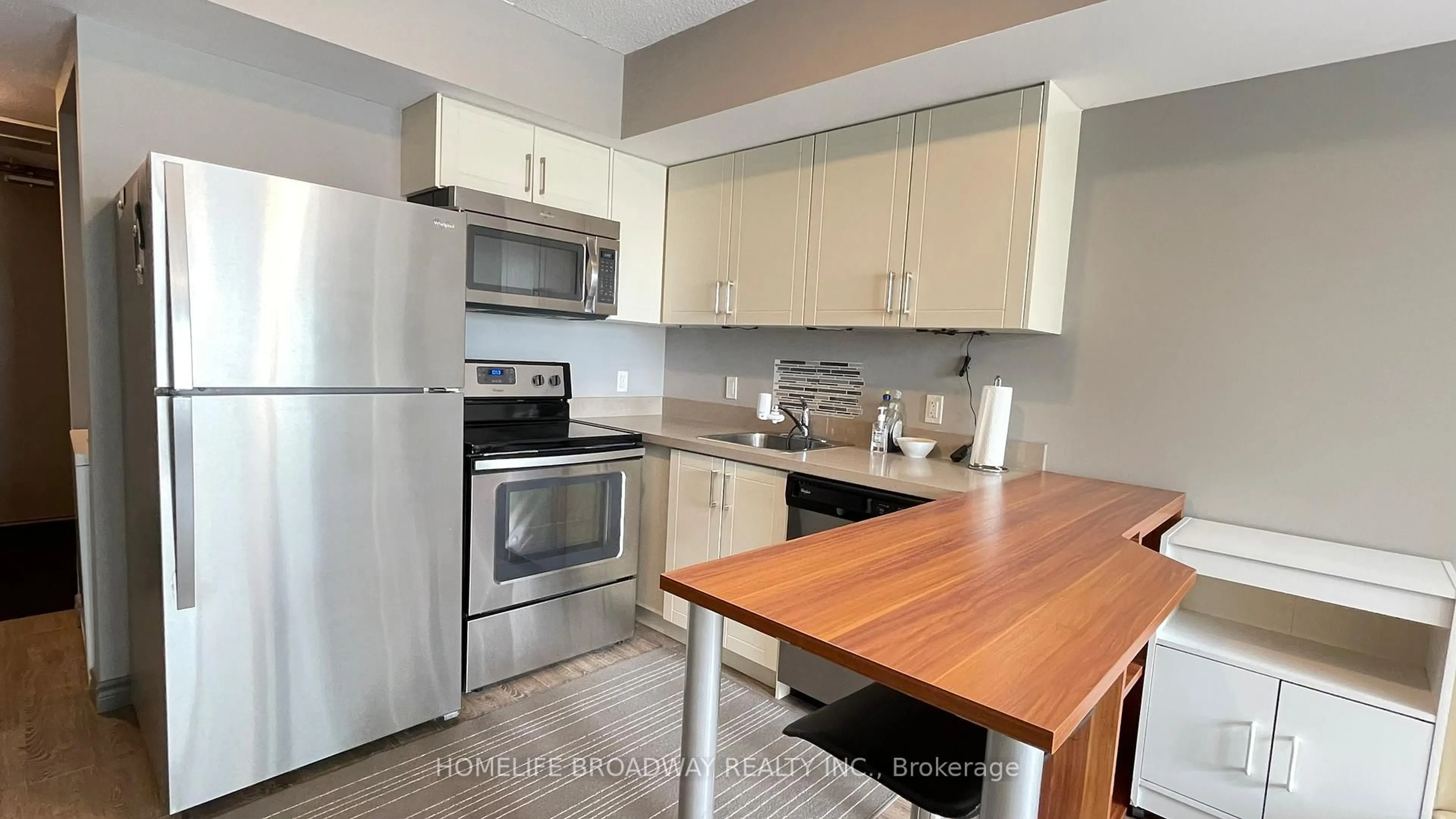 Standard kitchen, unknown for 321 Spruce St #505, Waterloo Ontario N2L 3M6