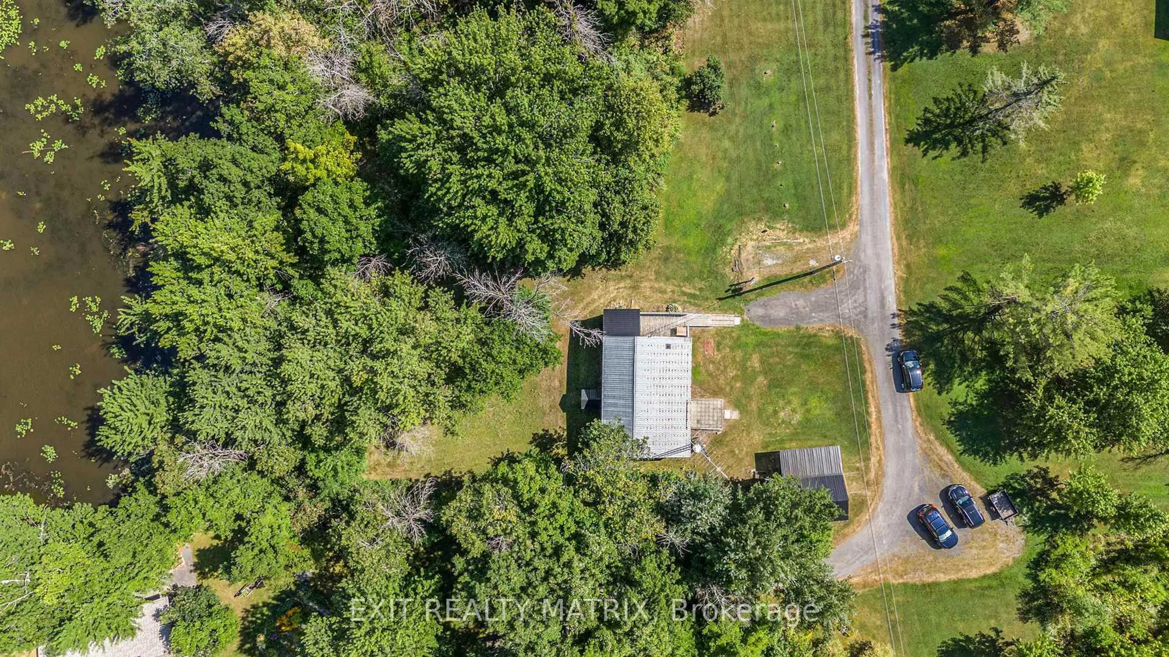 A pic from outside/outdoor area/front of a property/back of a property/a pic from drone, unknown for 3357 Concession 1 Rd, Alfred and Plantagenet Ontario K0B 1J0