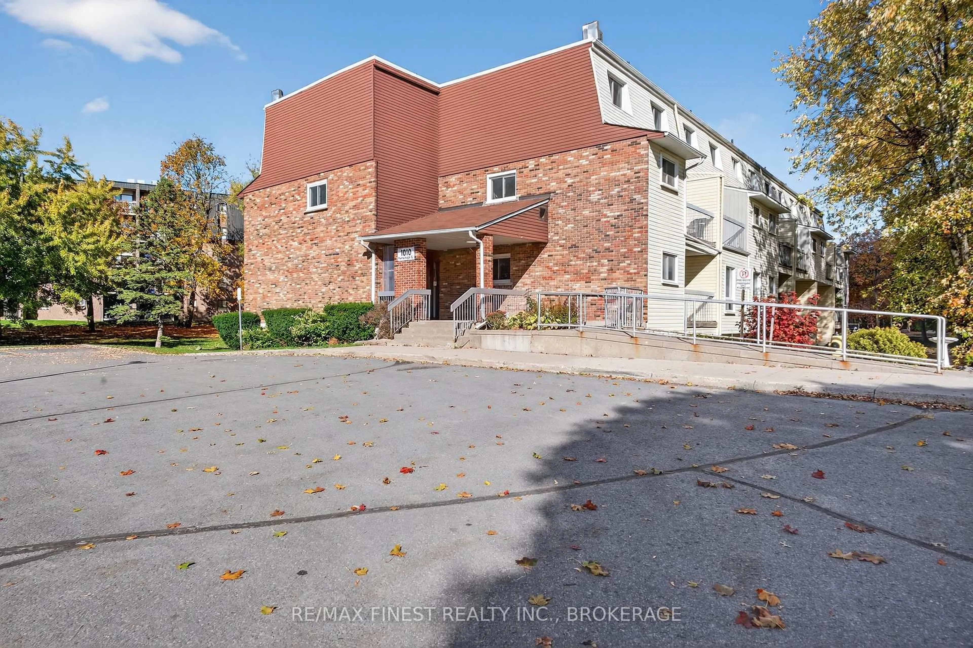 A pic from outside/outdoor area/front of a property/back of a property/a pic from drone, unknown for 1010 Pembridge Cres #303, Kingston Ontario K7P 1A3