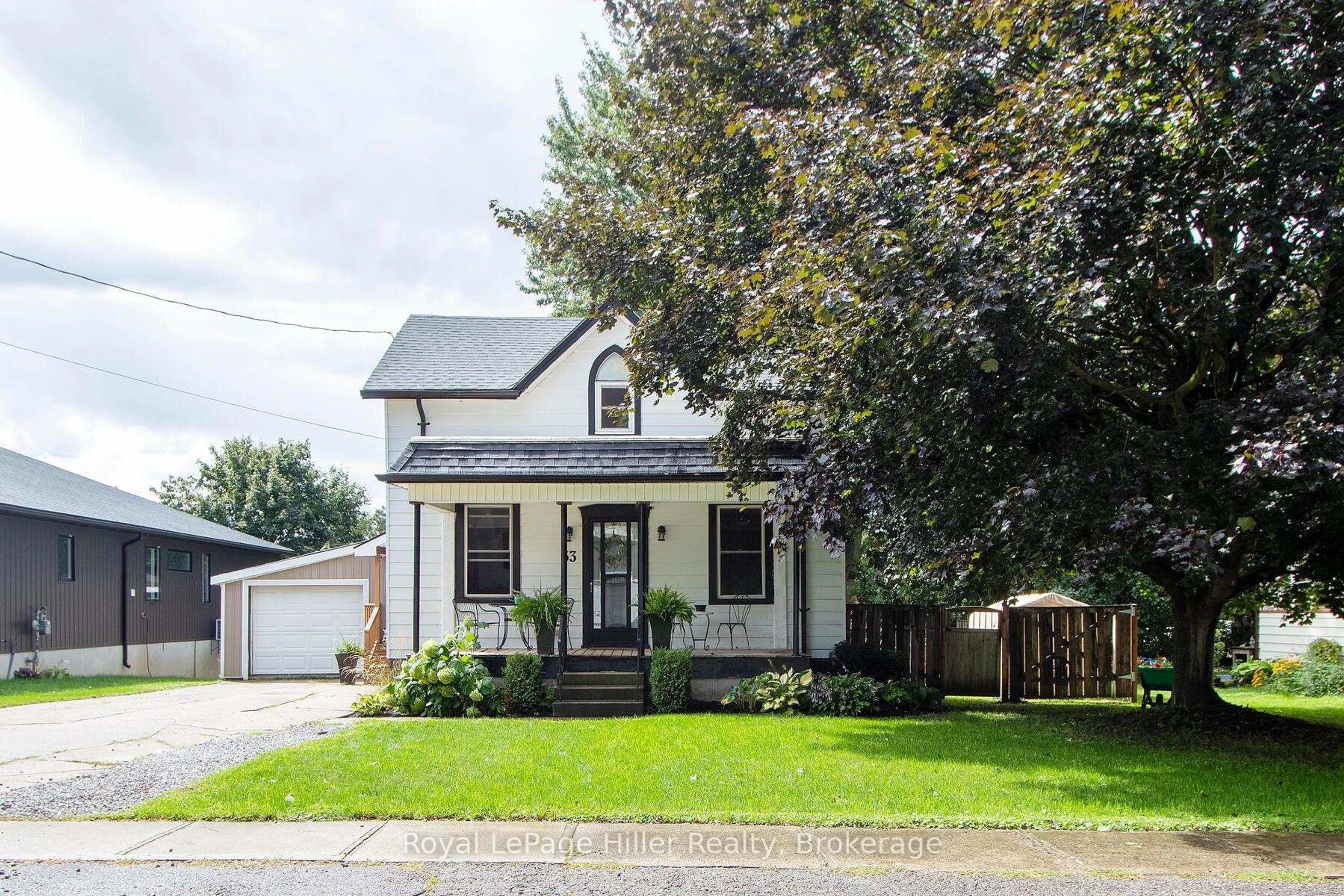 A pic from outside/outdoor area/front of a property/back of a property/a pic from drone, street for 53 George St, Huron East Ontario N0K 1W0