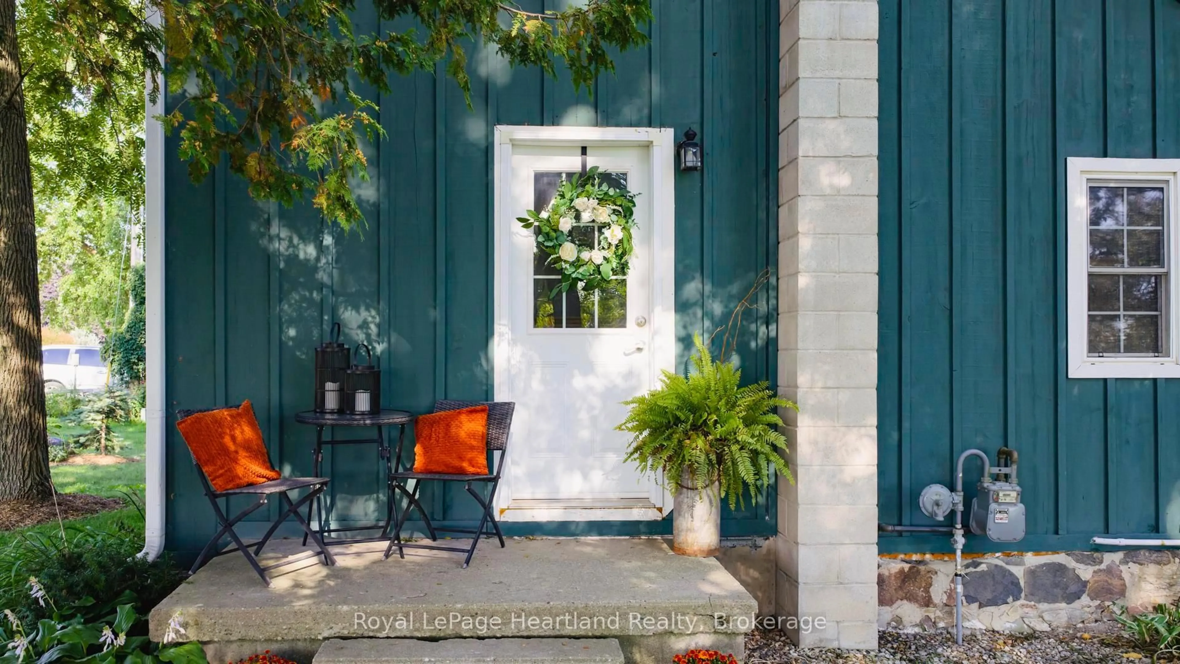 Indoor entryway for 300 Blyth Rd, North Huron Ontario N0M 1H0