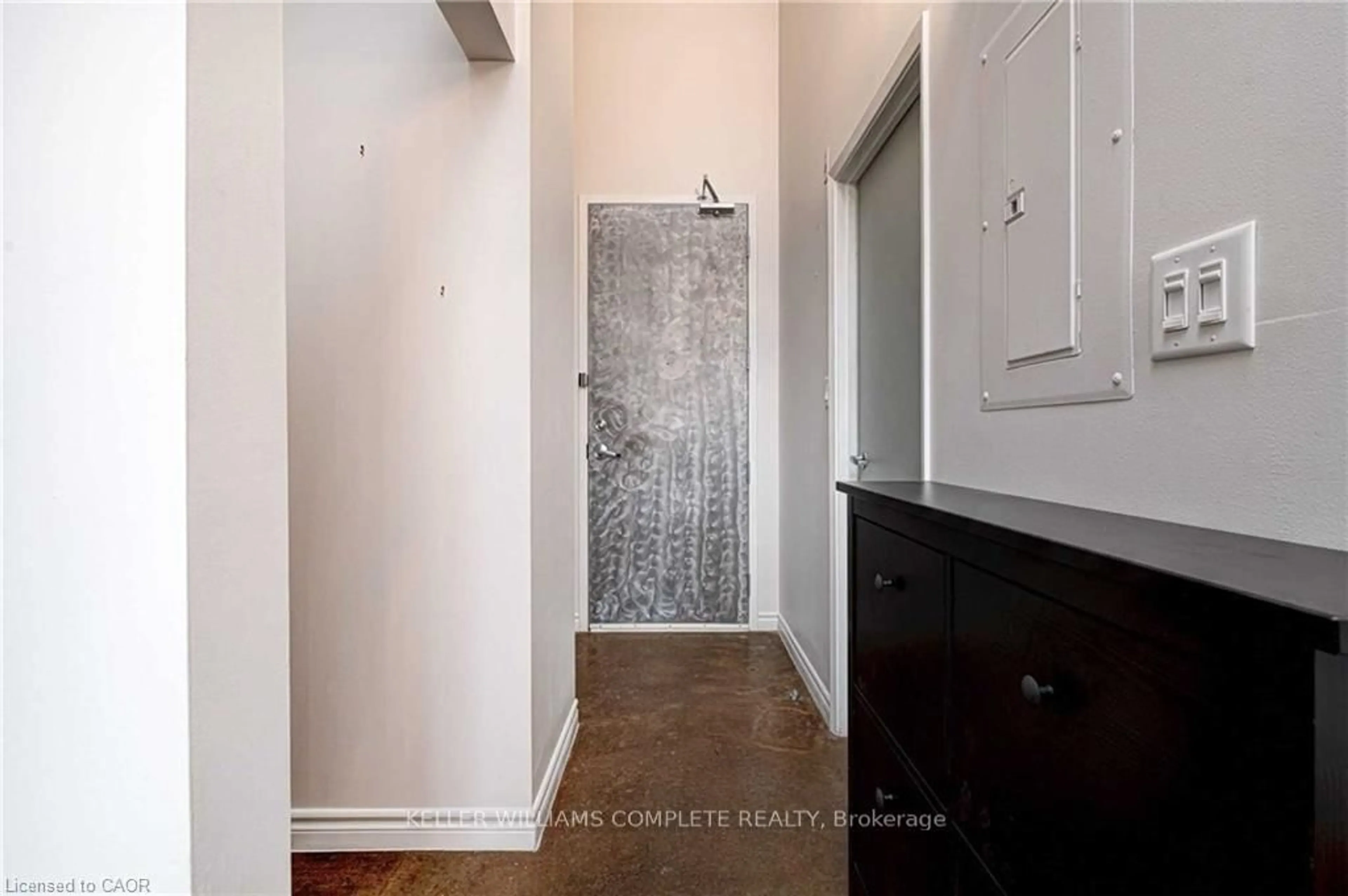 Indoor entryway for 11 Rebecca St #202, Hamilton Ontario L8R 3H7