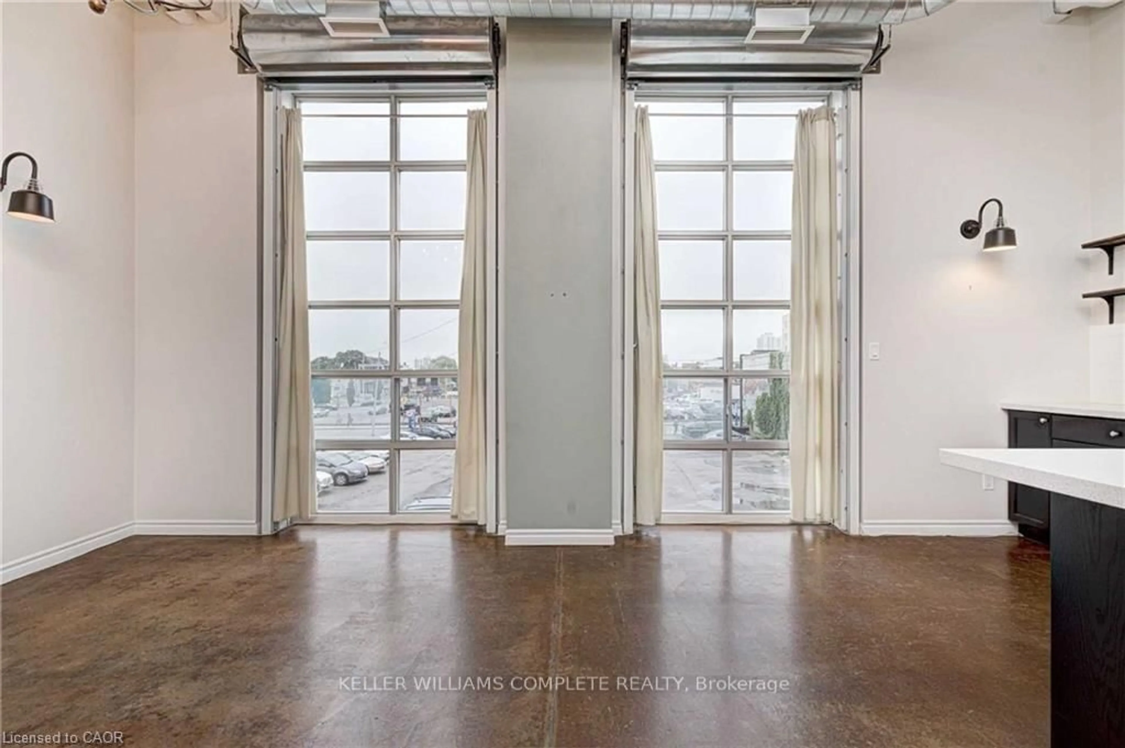 Unknown for 11 Rebecca St #202, Hamilton Ontario L8R 3H7