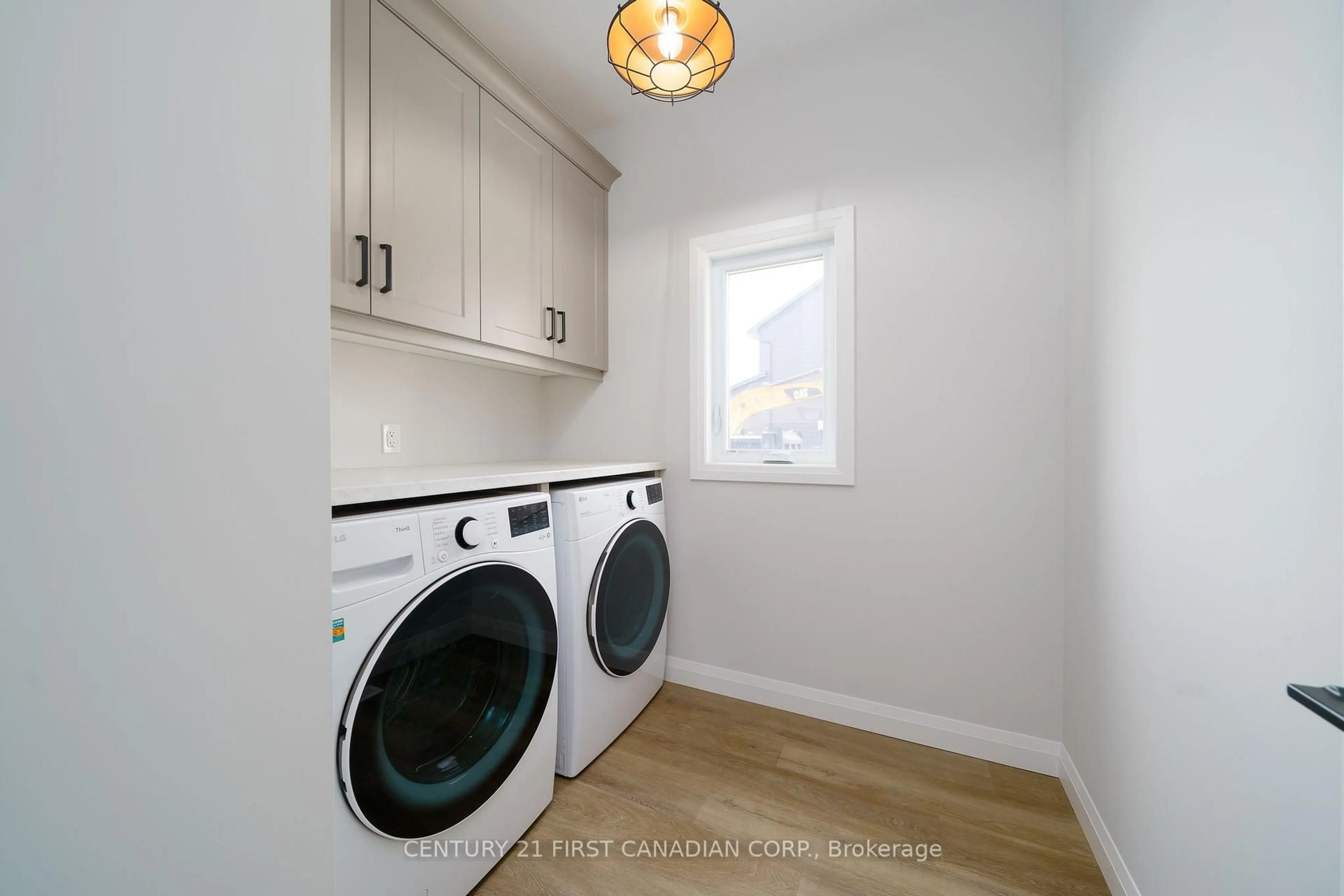 Laundry room for 6 Sheldabren St, North Middlesex Ontario N0M 1A0