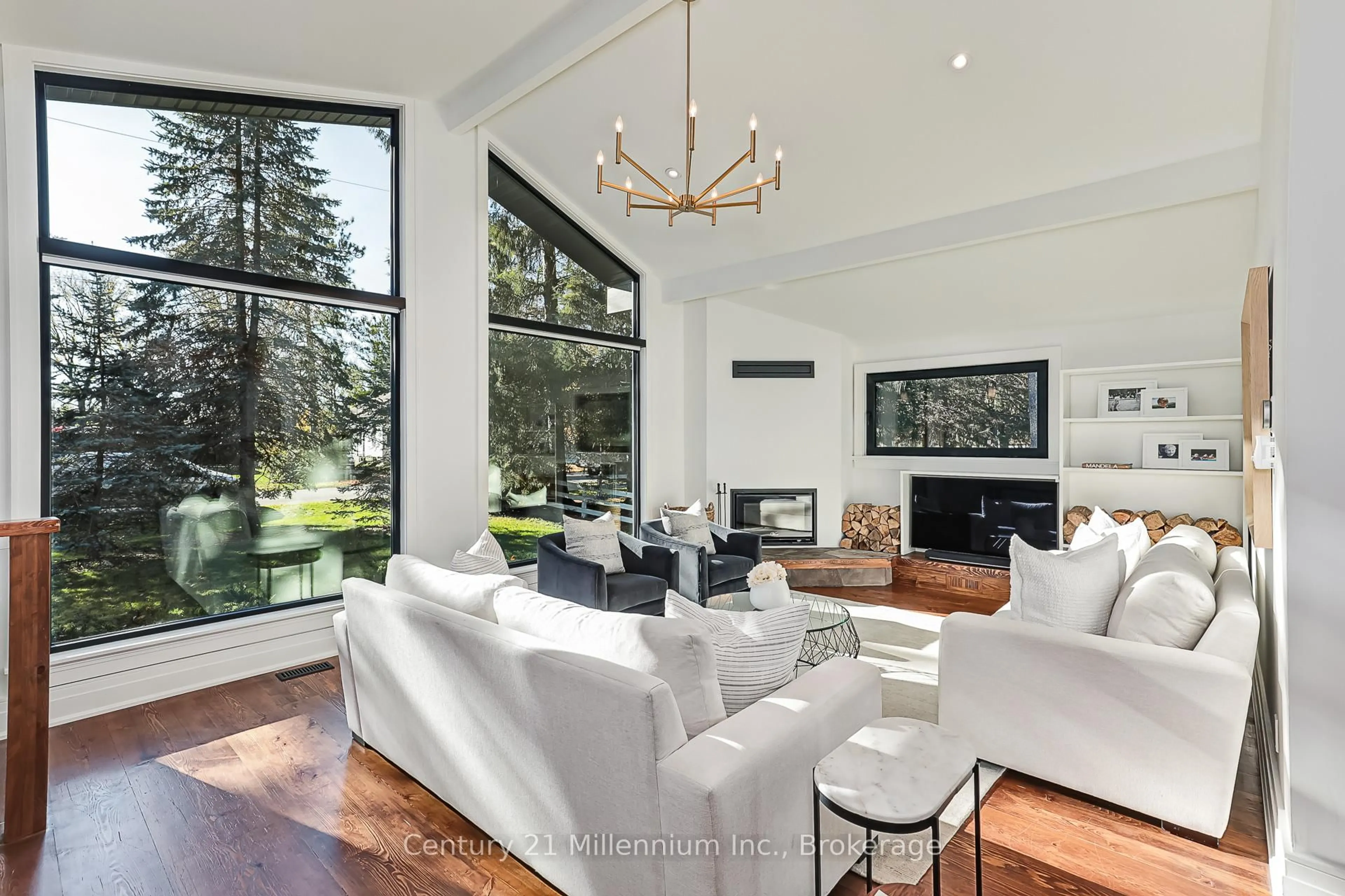 Living room with furniture, unknown for 145 Russell St, Blue Mountains Ontario N0H 2P0