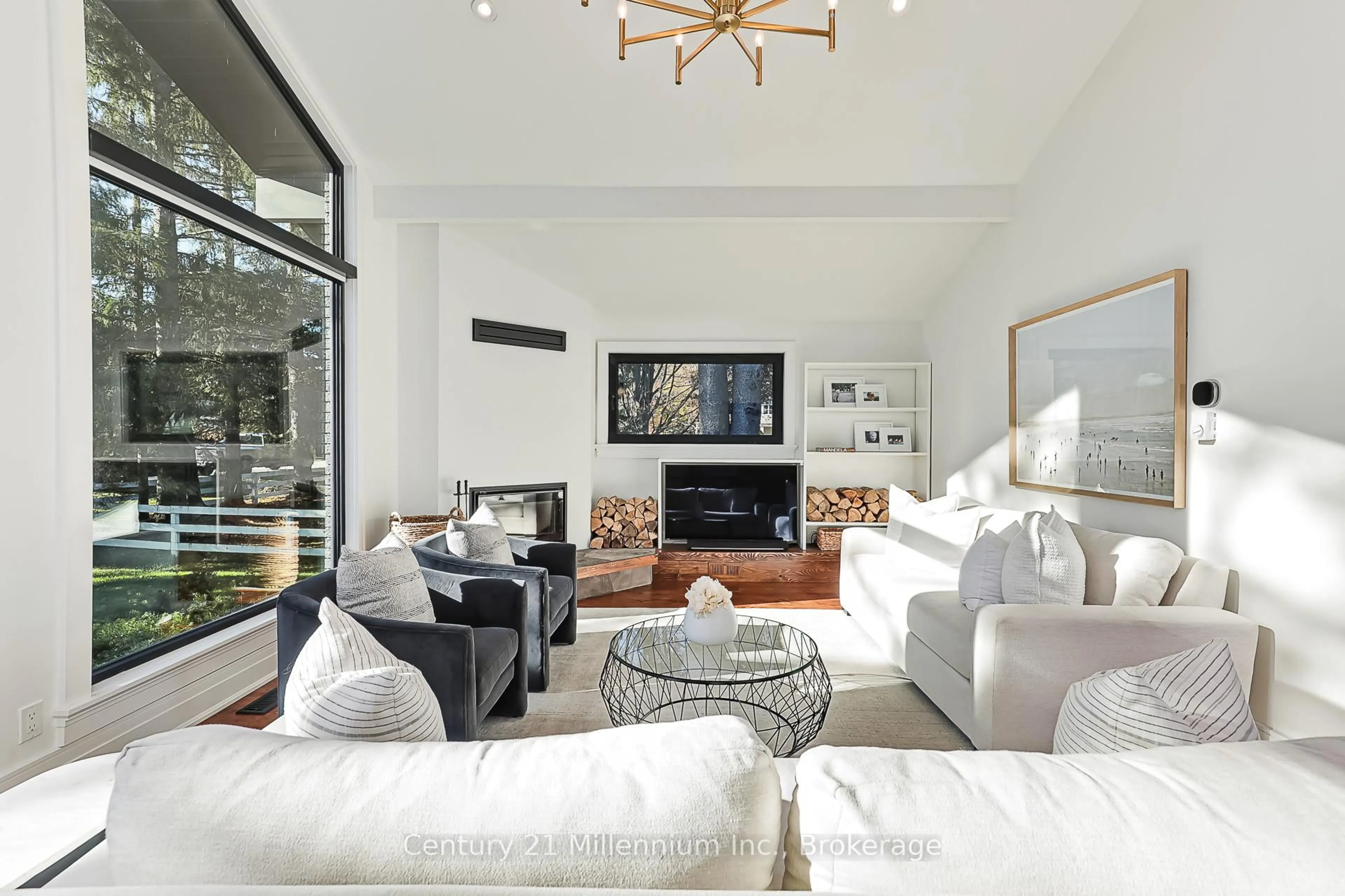 Living room with furniture, unknown for 145 Russell St, Blue Mountains Ontario N0H 2P0