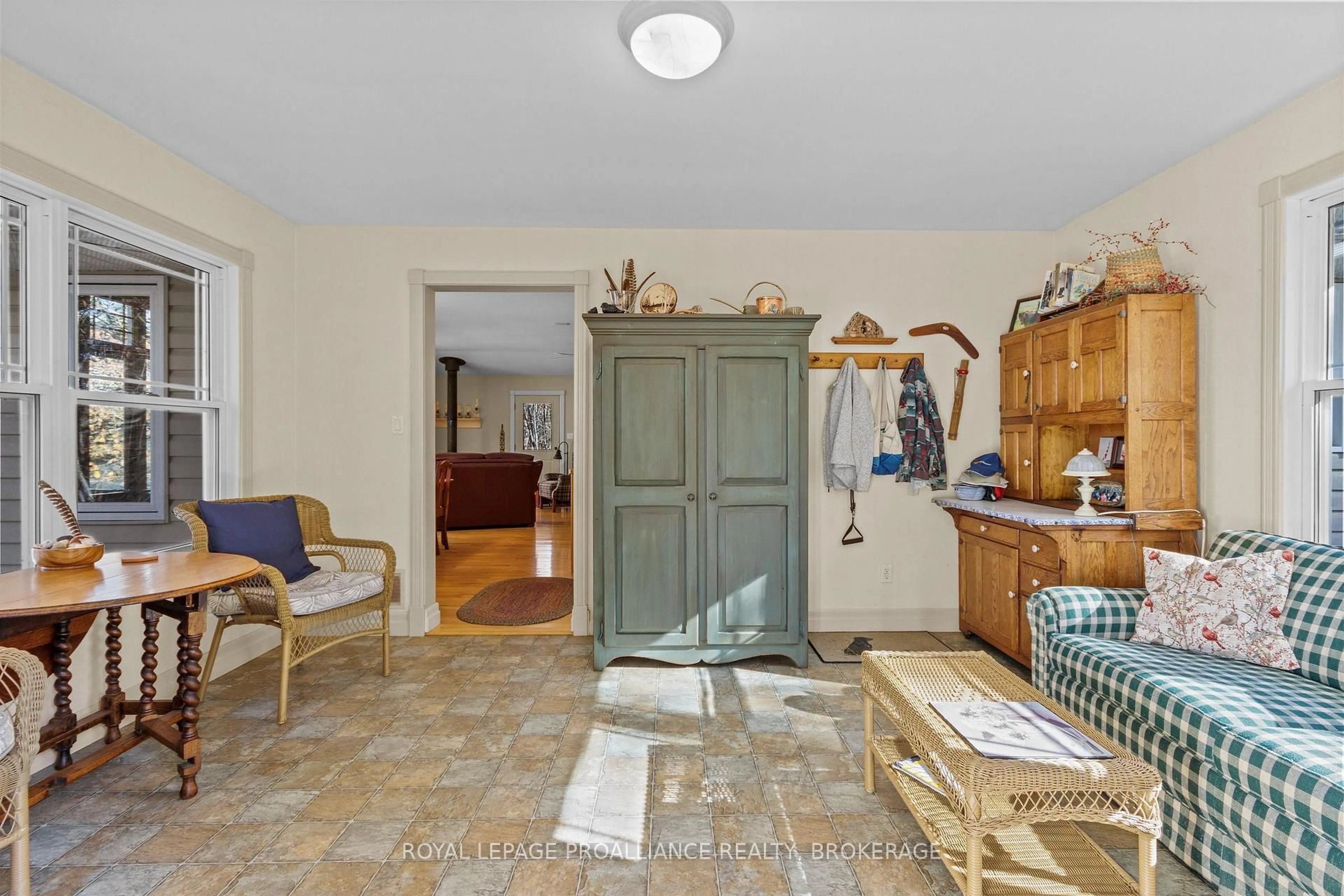 Indoor entryway for 241 Potspoon Lane, Godfrey Ontario K0H 1T0