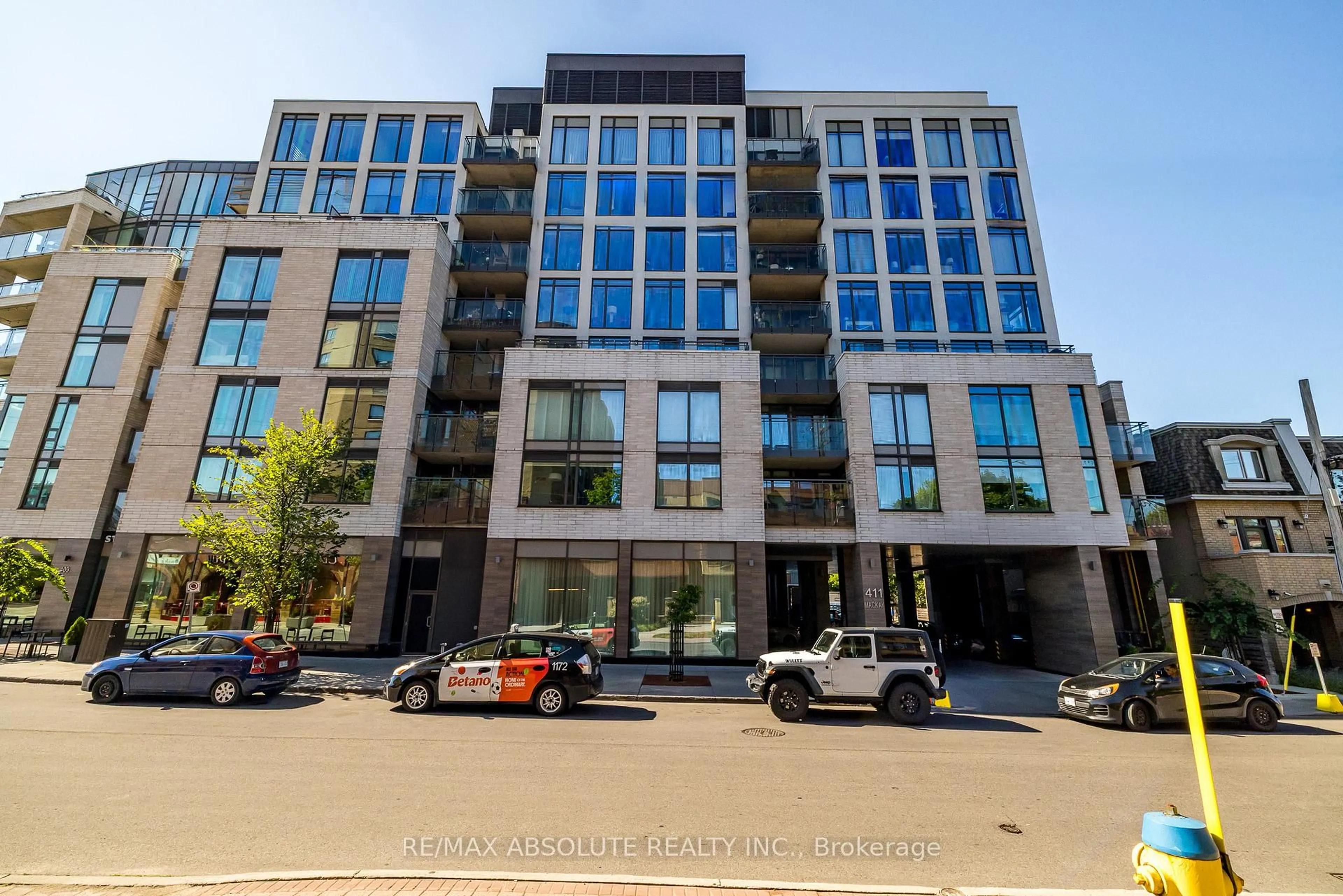 Unknown for 411 Mackay St #209, Ottawa Ontario K1M 2C5