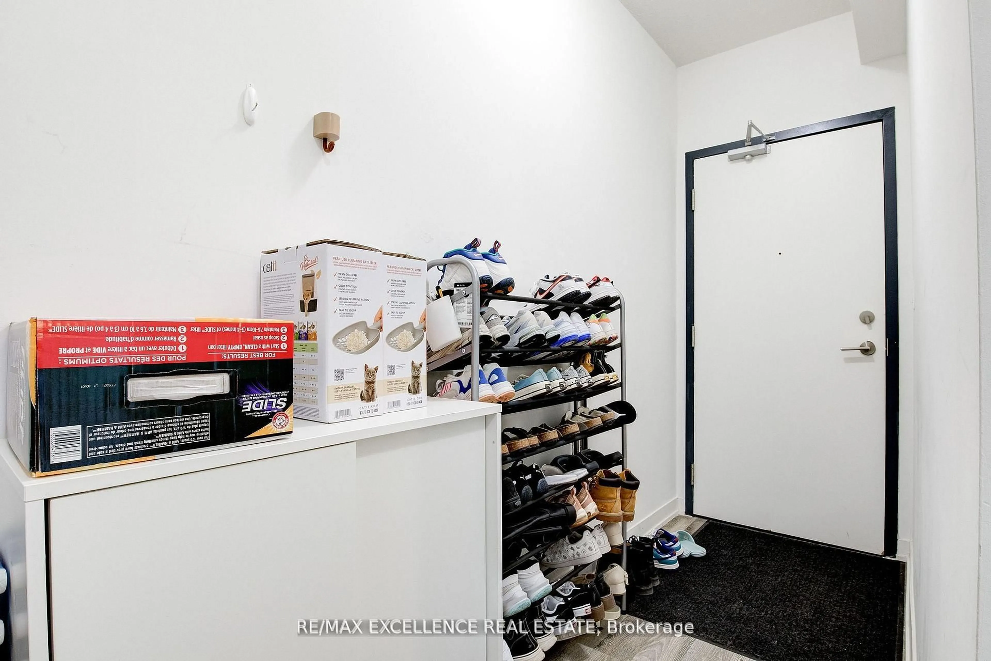 Unknown for 128 King St #1402, Waterloo Ontario N2J 0E9