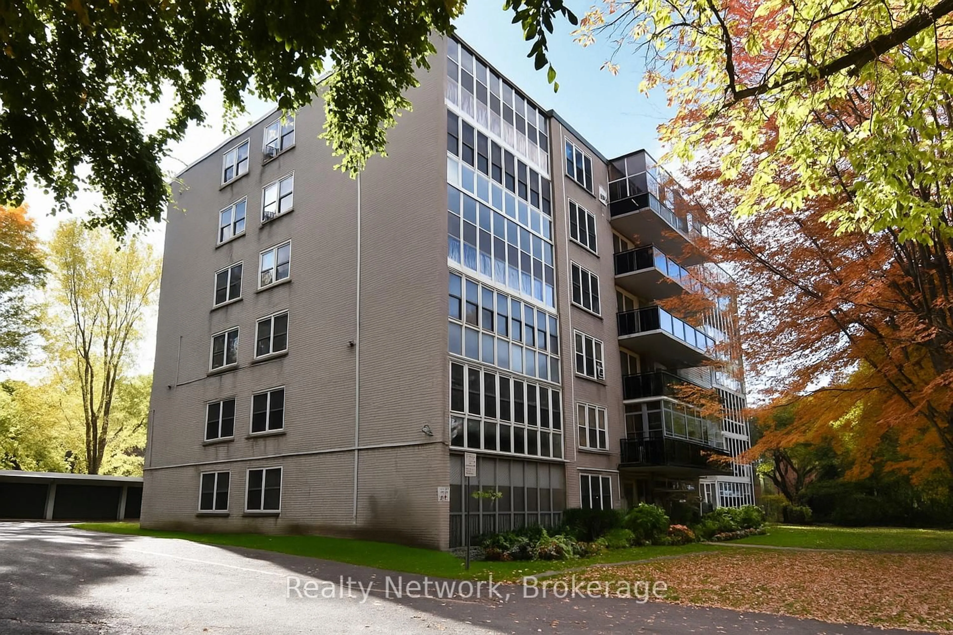 Unknown for 69 Herkimer St #203, Hamilton Ontario L8P 2G6