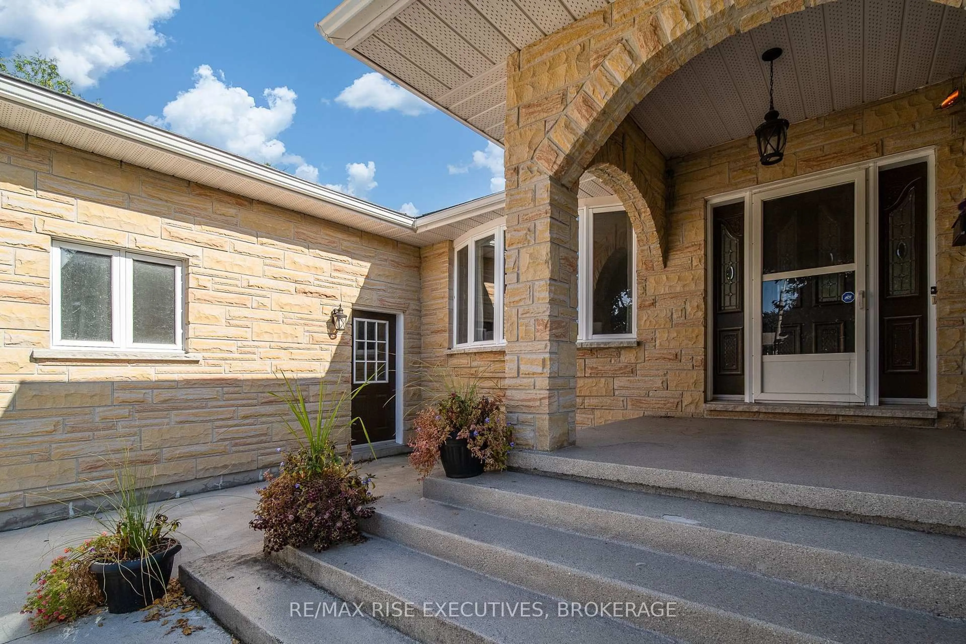 Unknown for 1779 Floyd Ave, Kingston Ontario K7L 4V4